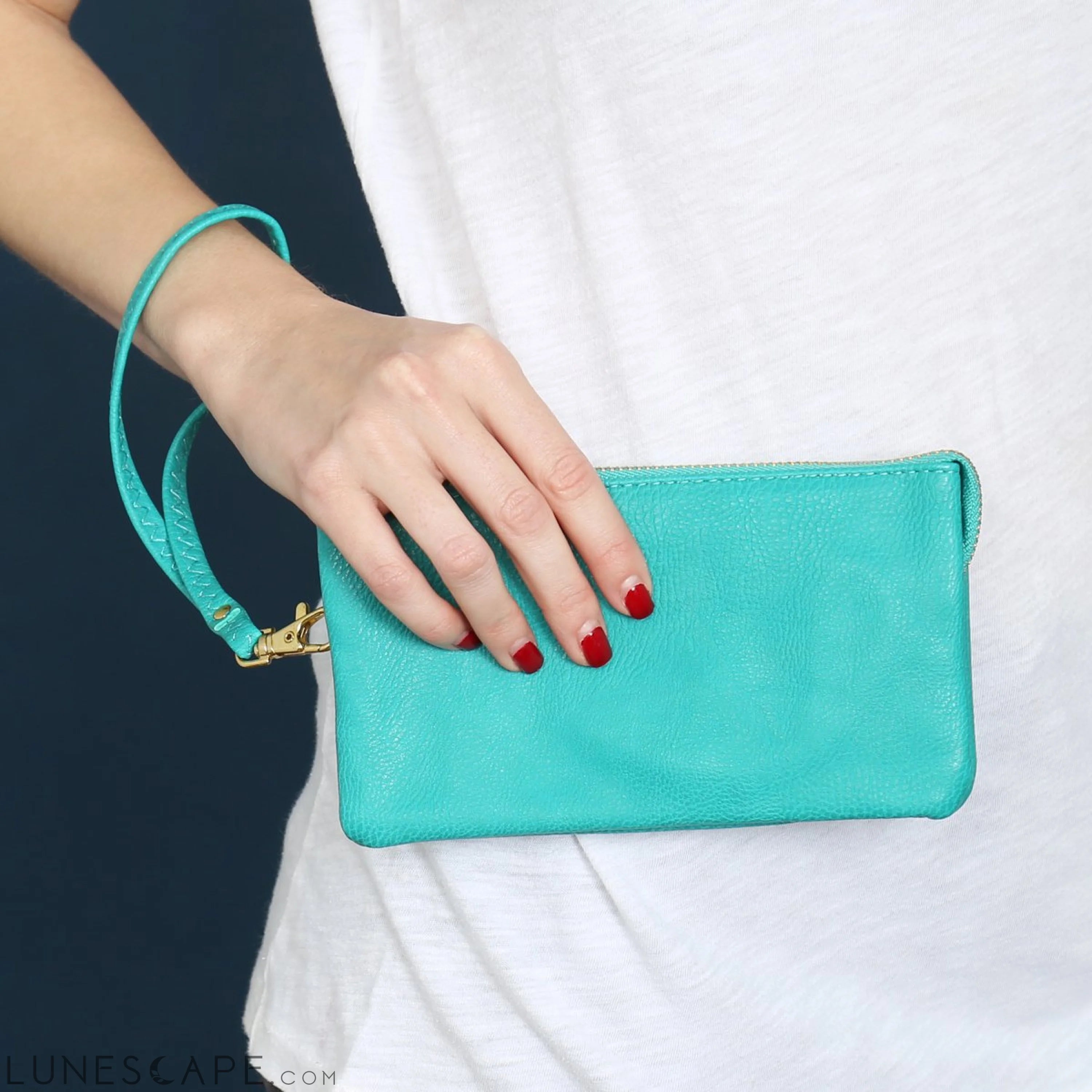 005 - Leather Wallet With Detachable Wristlet LUNESCAPE