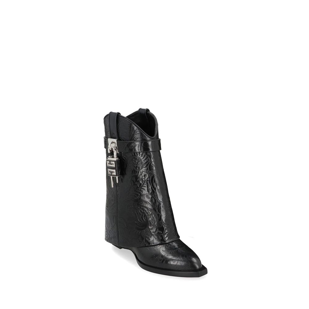 Givenchy Black Calfskin Ankle Boots LUNESCAPE
