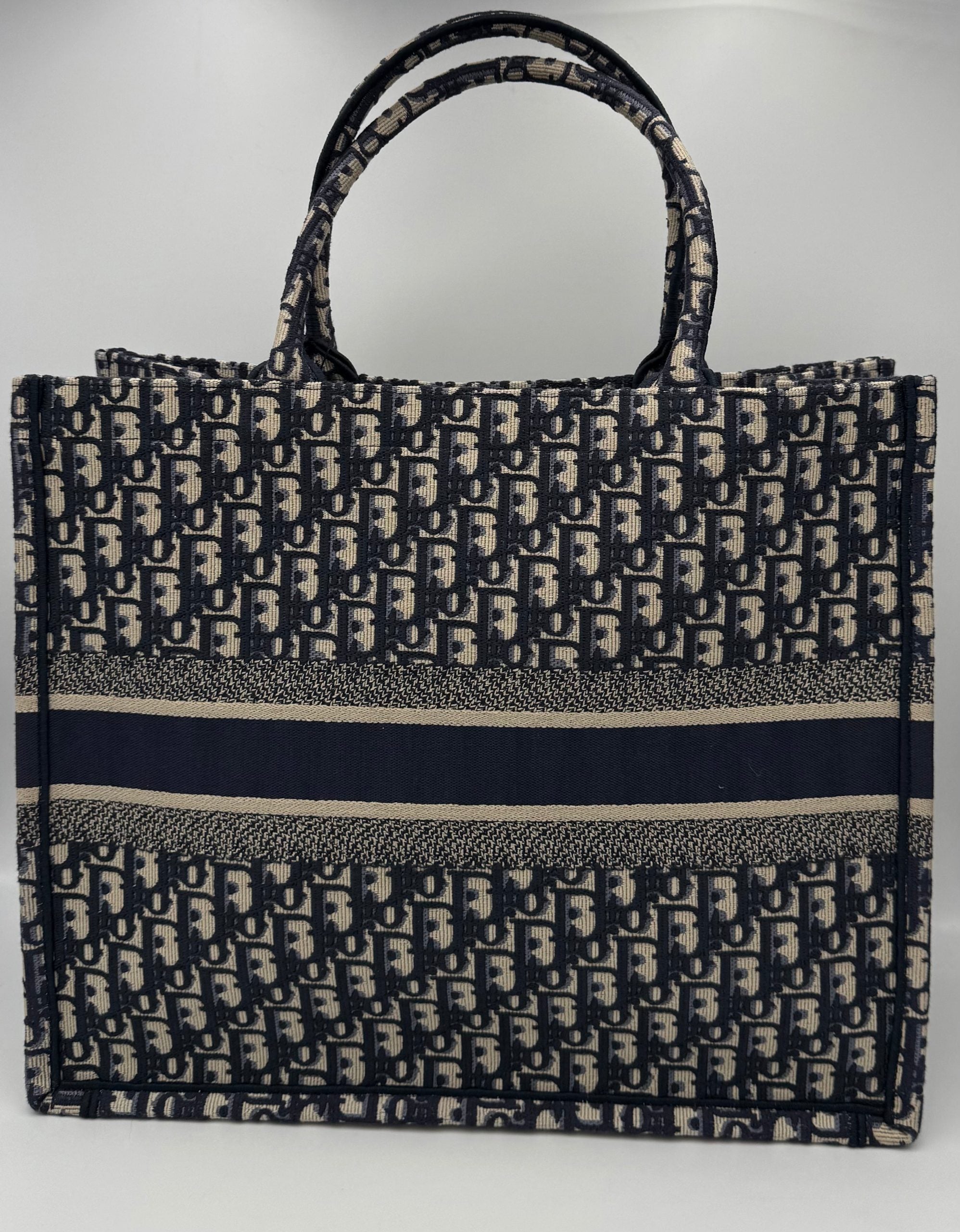 Dior DIOR TOTE BOOK Grande Tote
