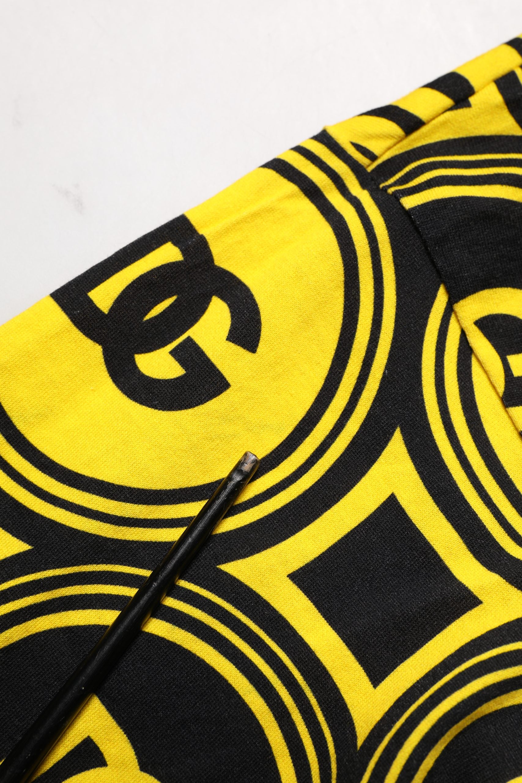 Invicta Yellow Black Logo Geometric Pattern T-shirt