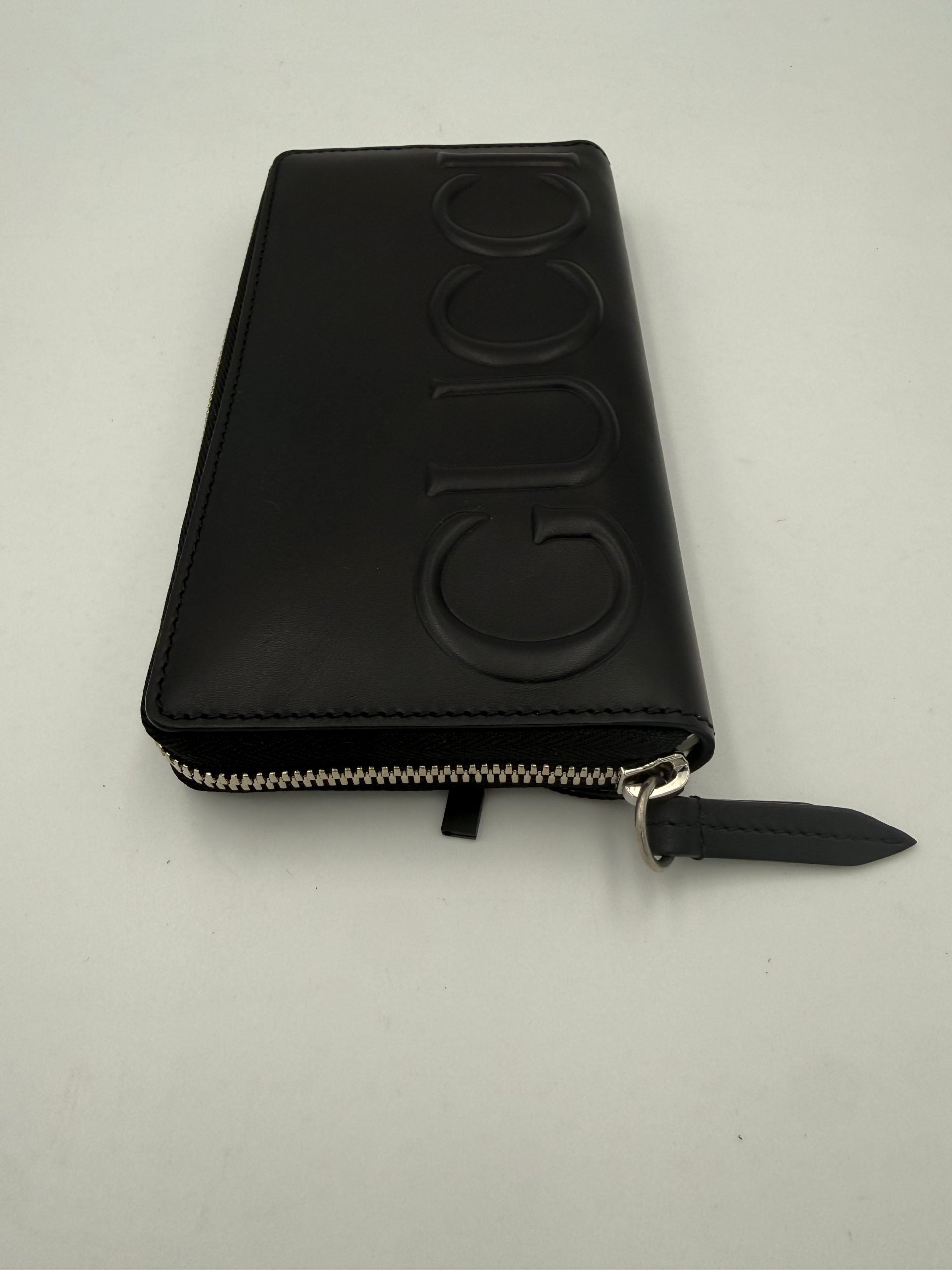 Gucci GUCCI Zip Black Front Logo Embossed Wallet