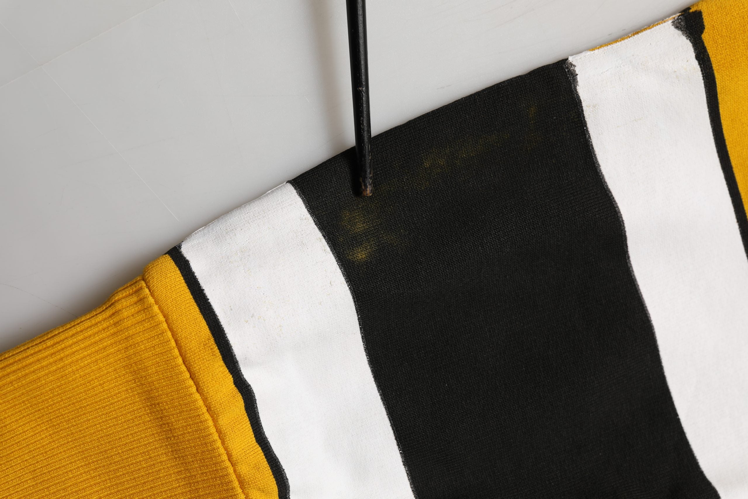Dolce & Gabbana Yellow Crew Neck Jersey Sweatshirt Sweater