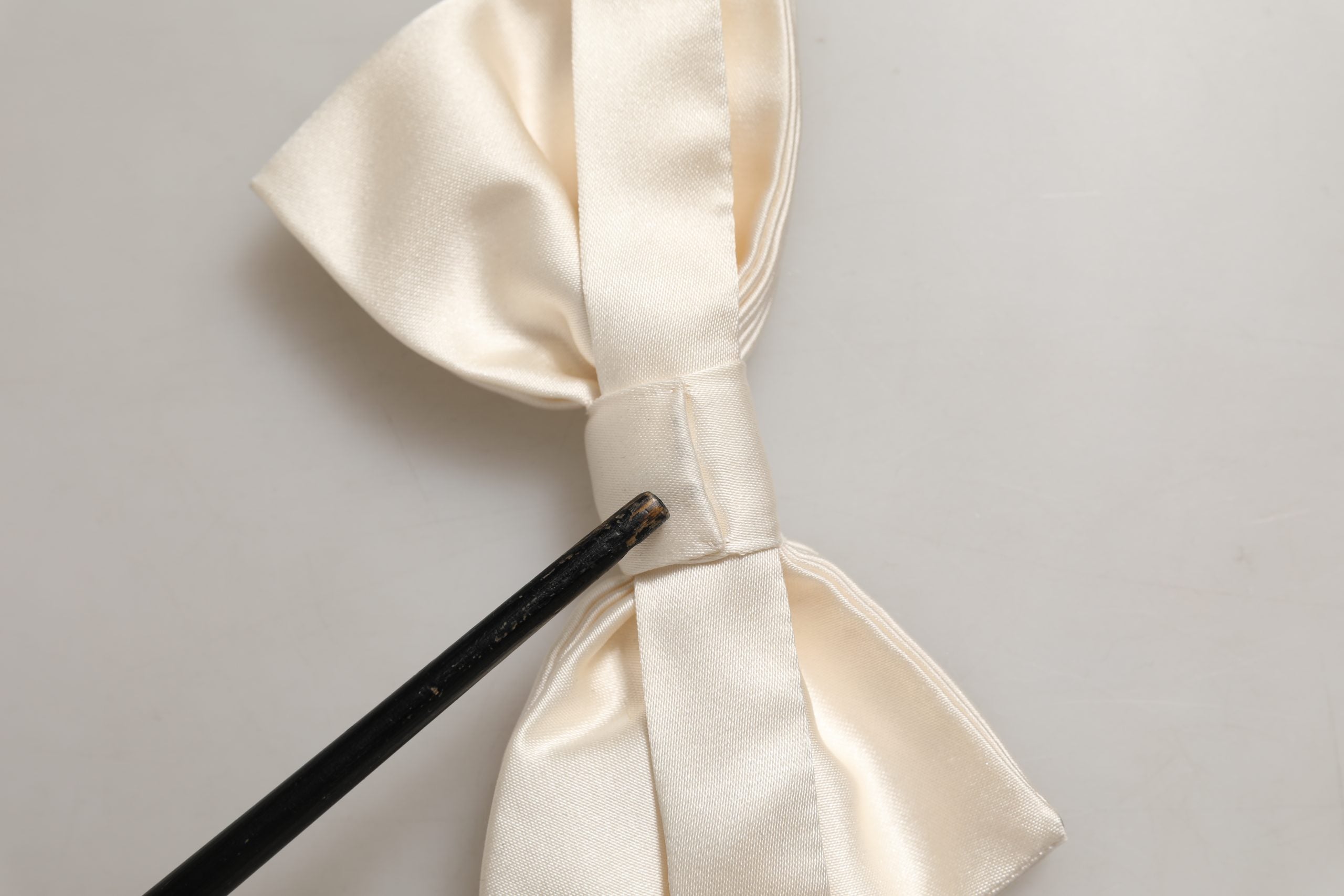 Dolce & Gabbana Men White 100% Silk Adjustable Neck Papillon Bow Tie