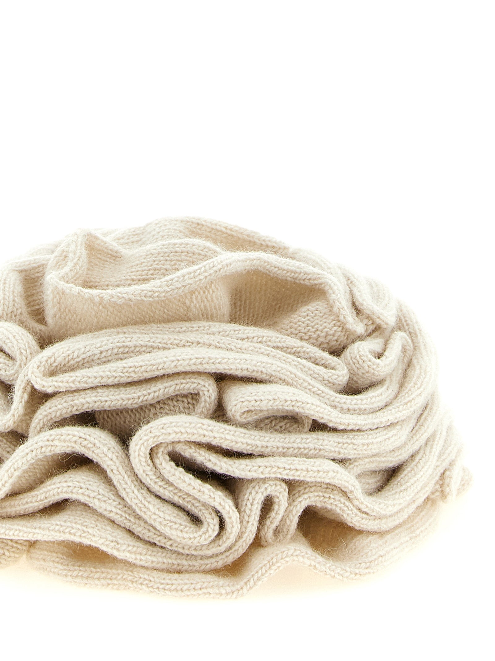 NUDE White Wool Broch