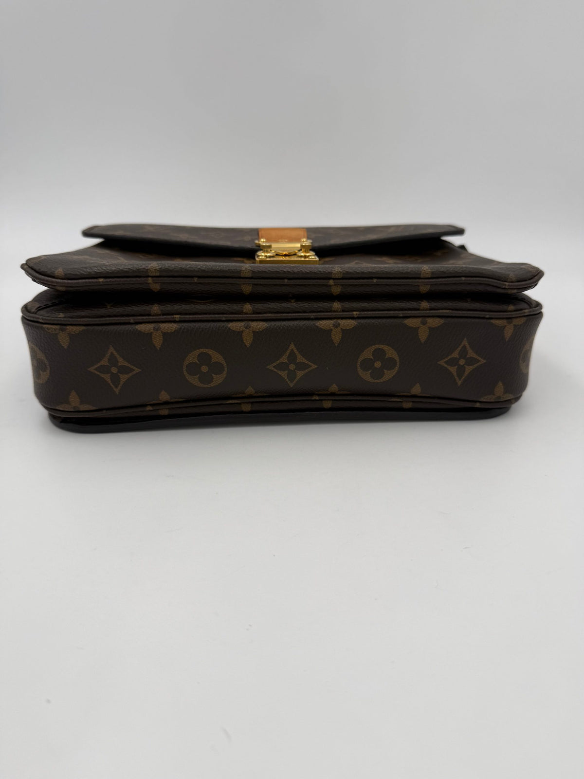 Louis Vuitton LOUIS VUITTON METIS Monogram Handbag