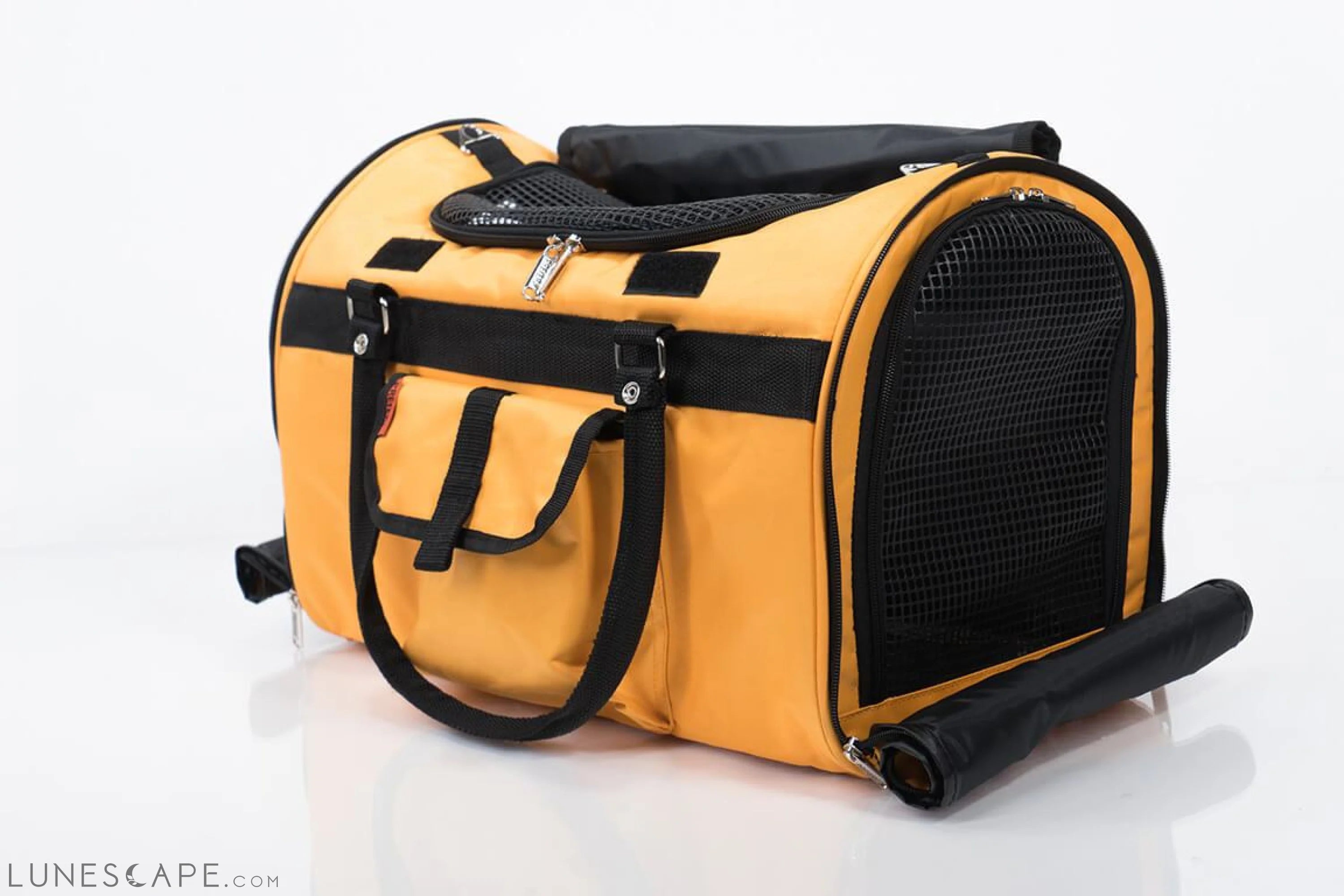 312 Hideaway™ Duffel - Pet Carrier LUNESCAPE
