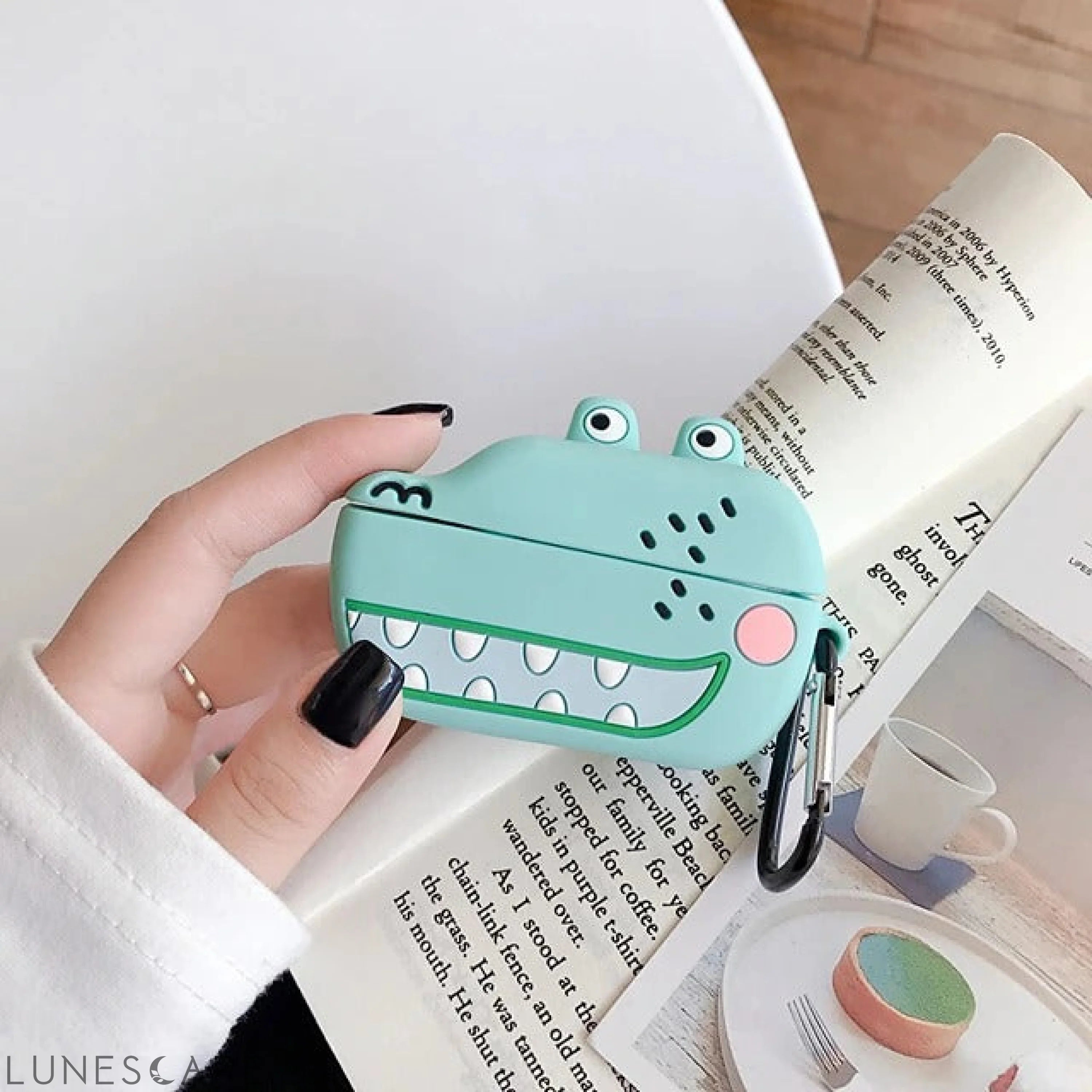 3D Crocodile AirPods Headphone Case LUNESCAPE