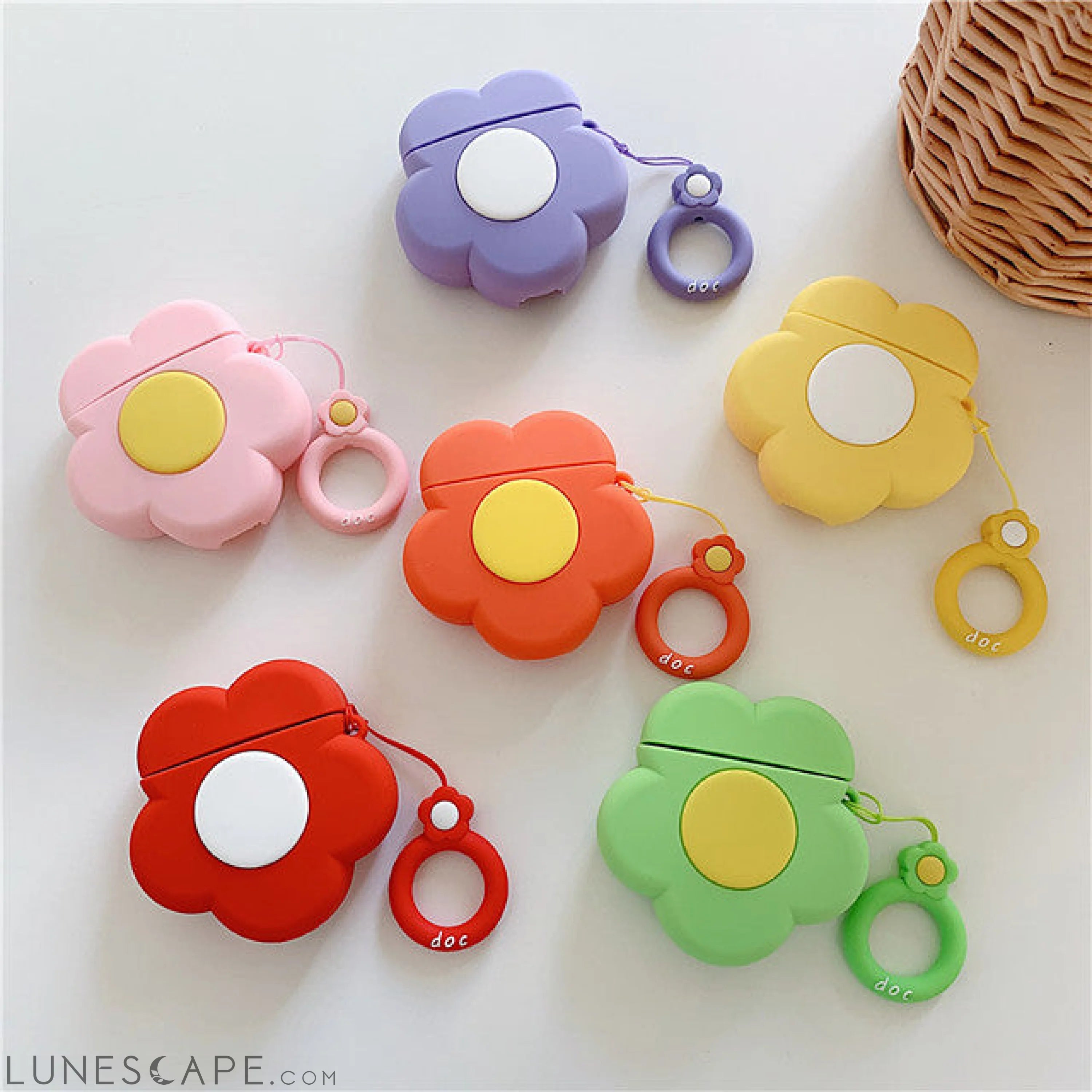 3D Daisy AirPods Cases LUNESCAPE