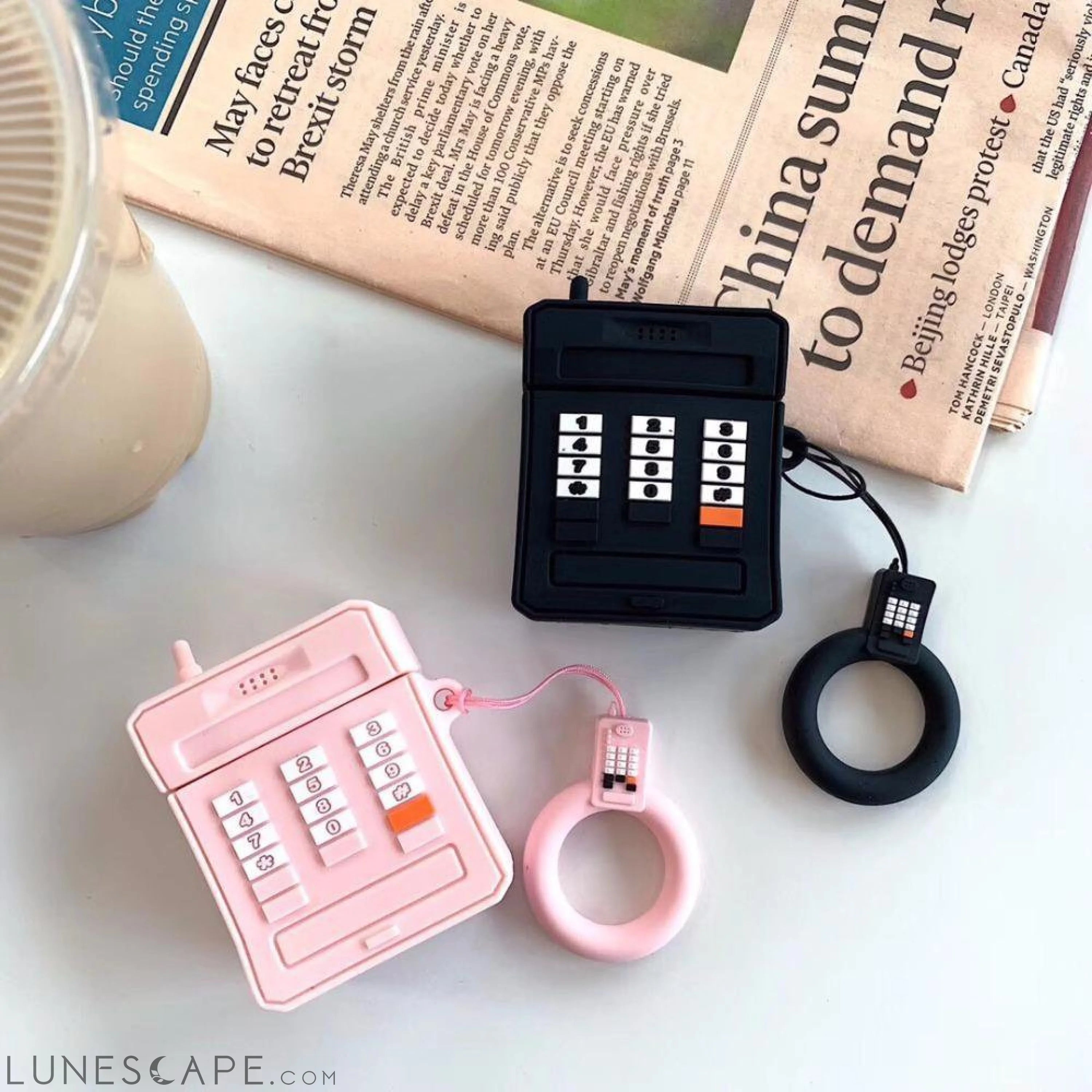 3D Retro AirPods Case LUNESCAPE