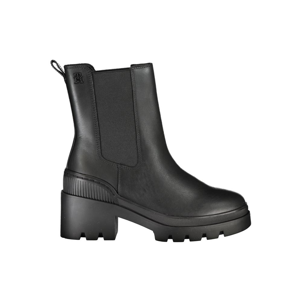 Tommy Hilfiger Chic Side Elastic Ankle Boots with Logo Detail LUNESCAPE