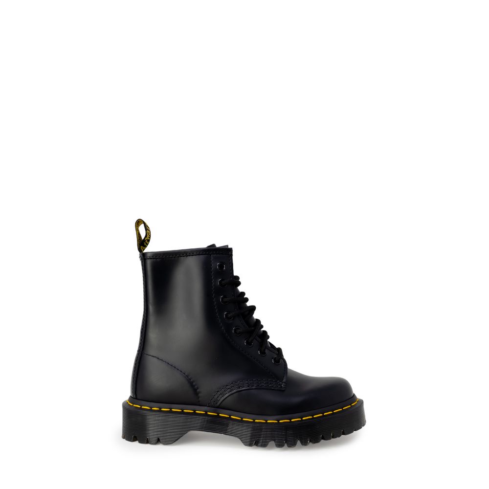 Dr. Martens Black Leather Boot LUNESCAPE