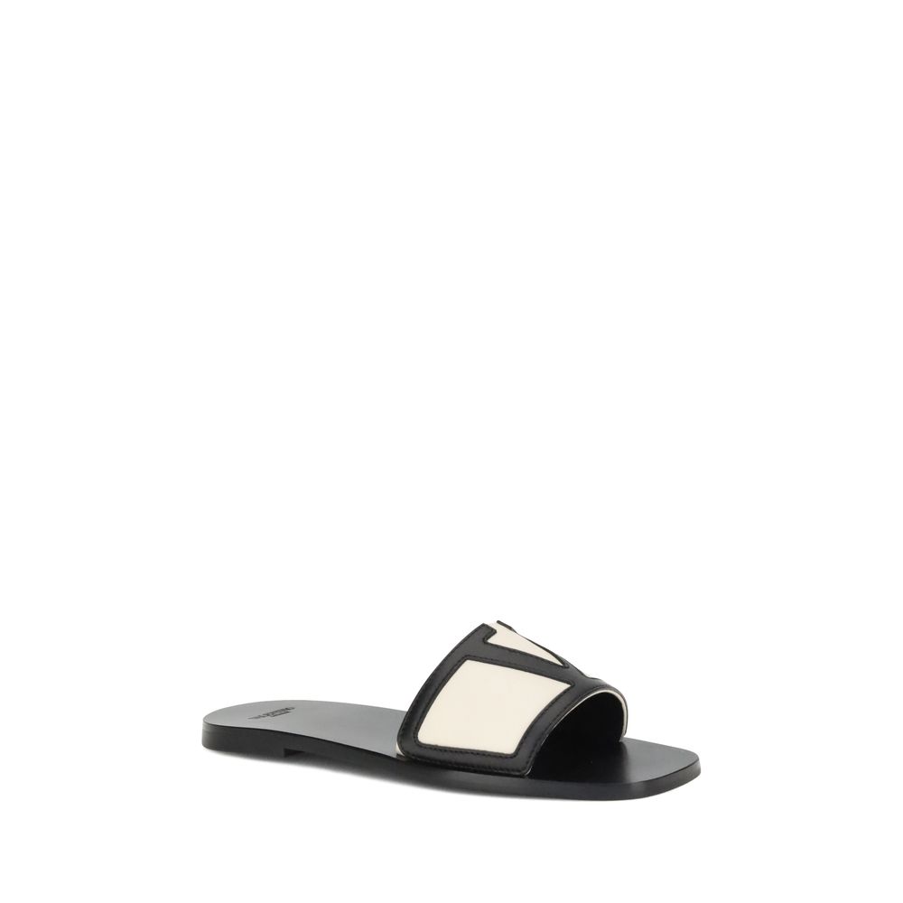 Valentino Garavani Viva Superstar Sandals LUNESCAPE