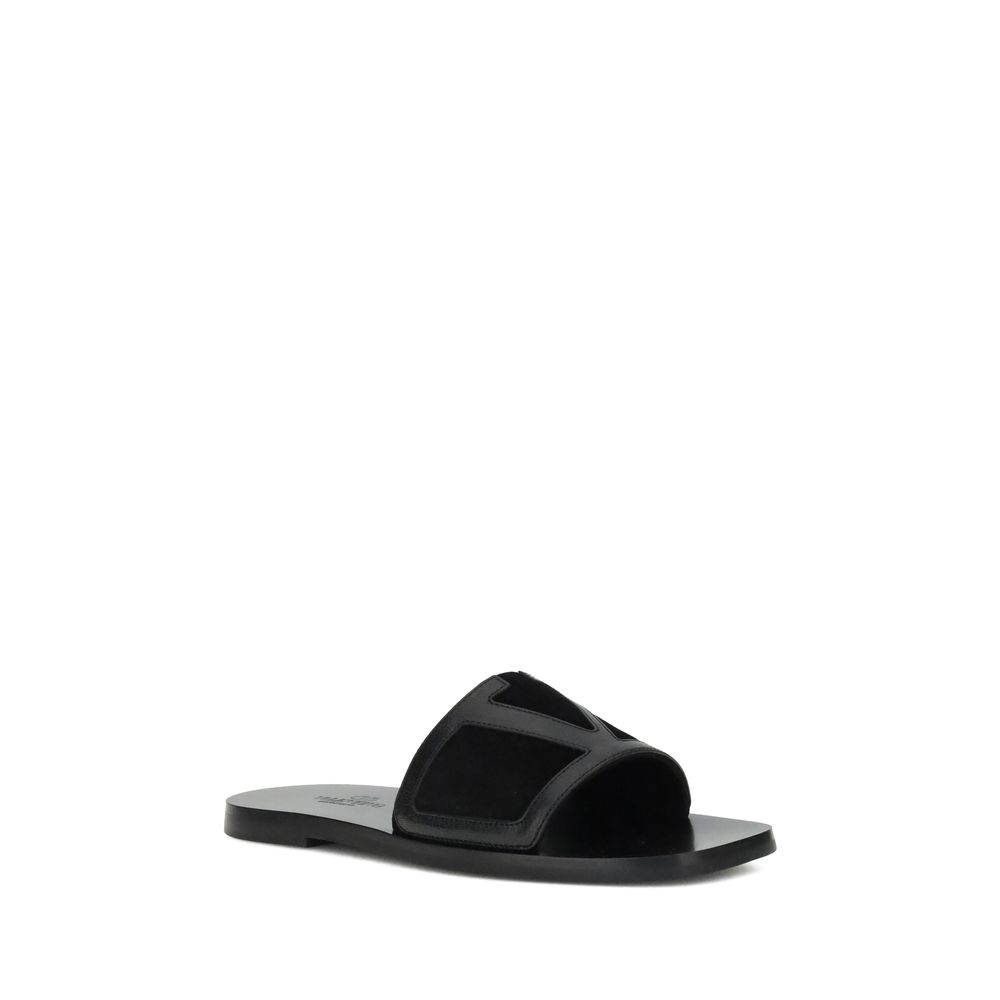 Valentino Garavani Viva Superstar Sandals LUNESCAPE