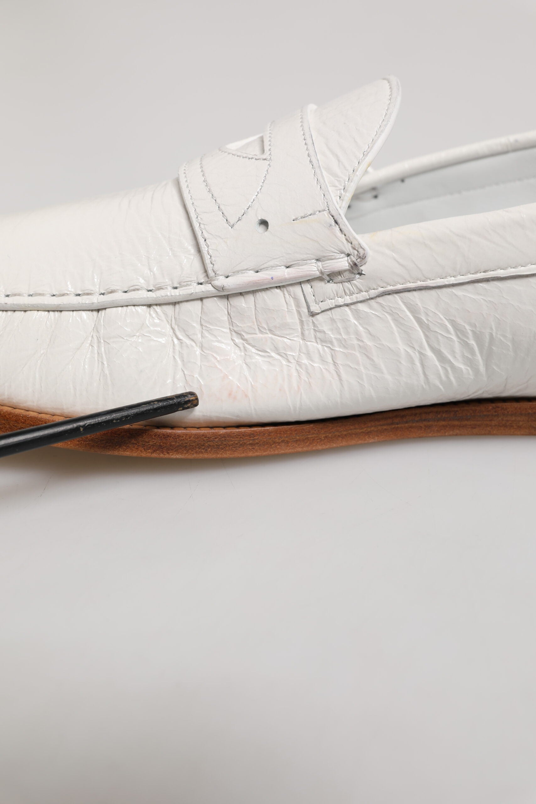Dolce & Gabbana White Leather Moccasin