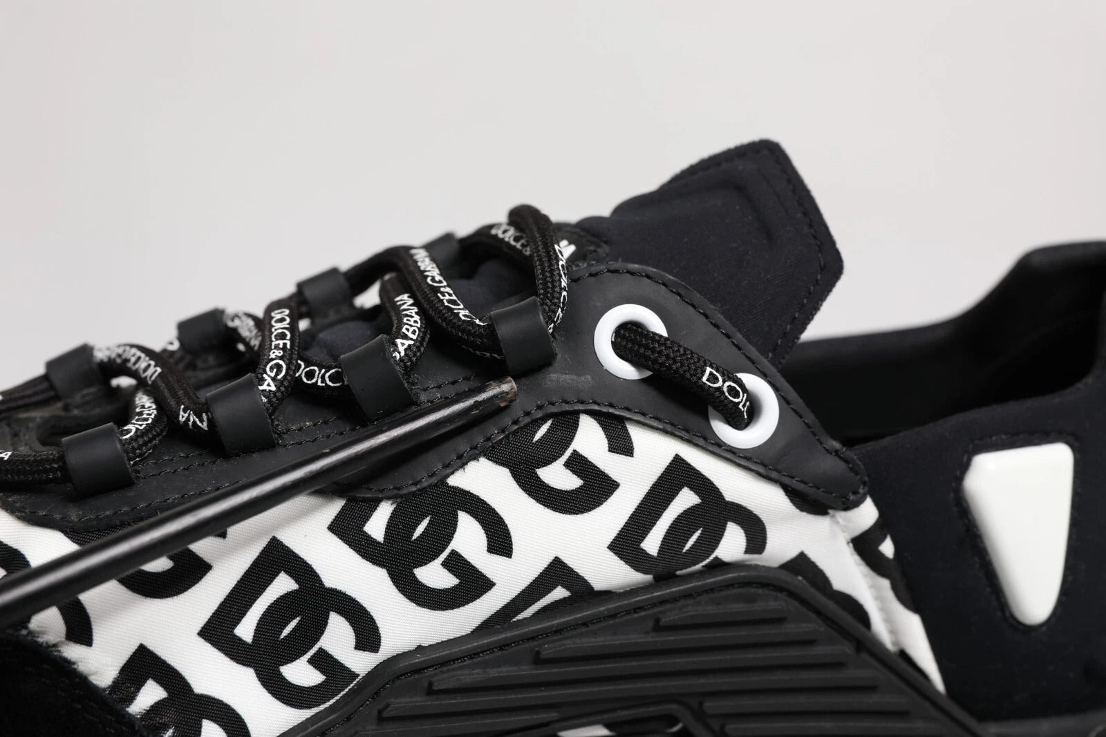 Dolce & Gabbana Black Logo Lace Up Low Top NS1 Sneakers LUNESCAPE