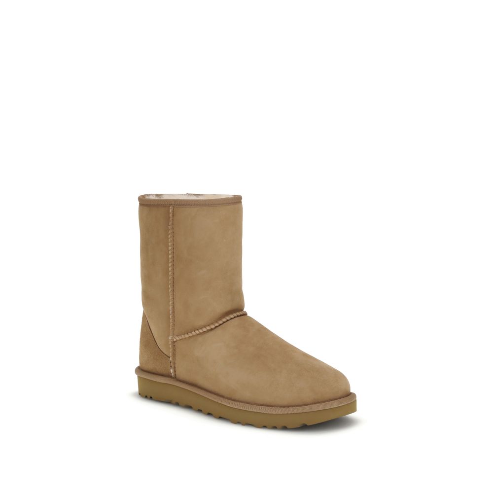 UGG Classic Short II Boots LUNESCAPE