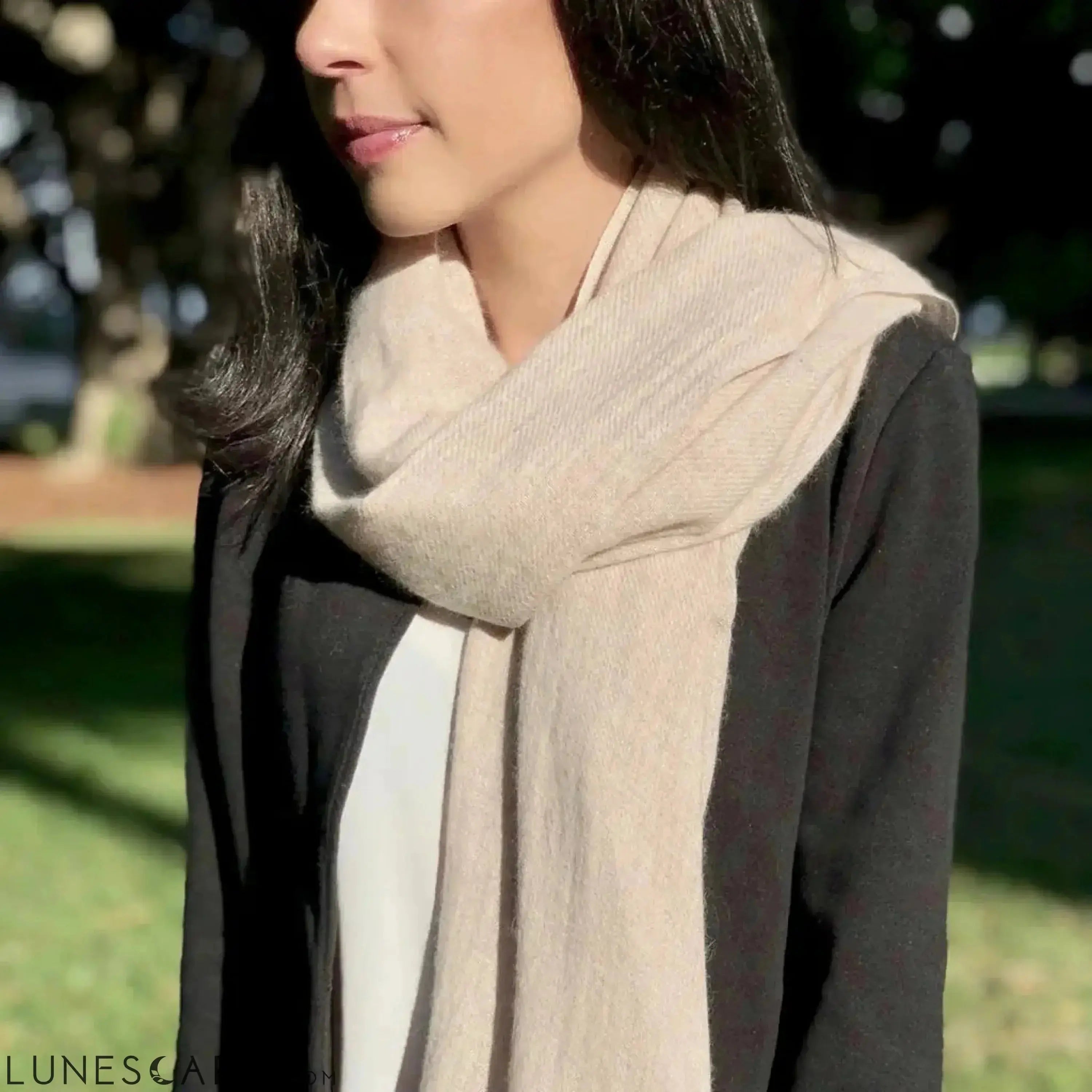 Blush Handloom Cashmere Scarf LUNESCAPE