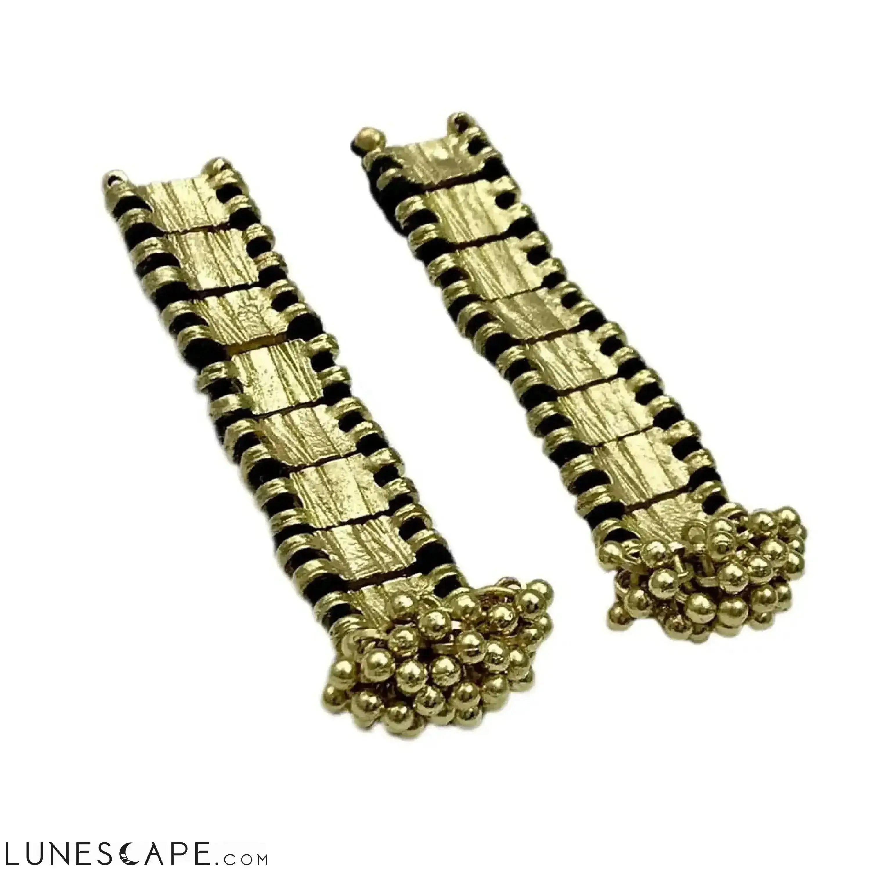 Eta Drop Earrings LUNESCAPE