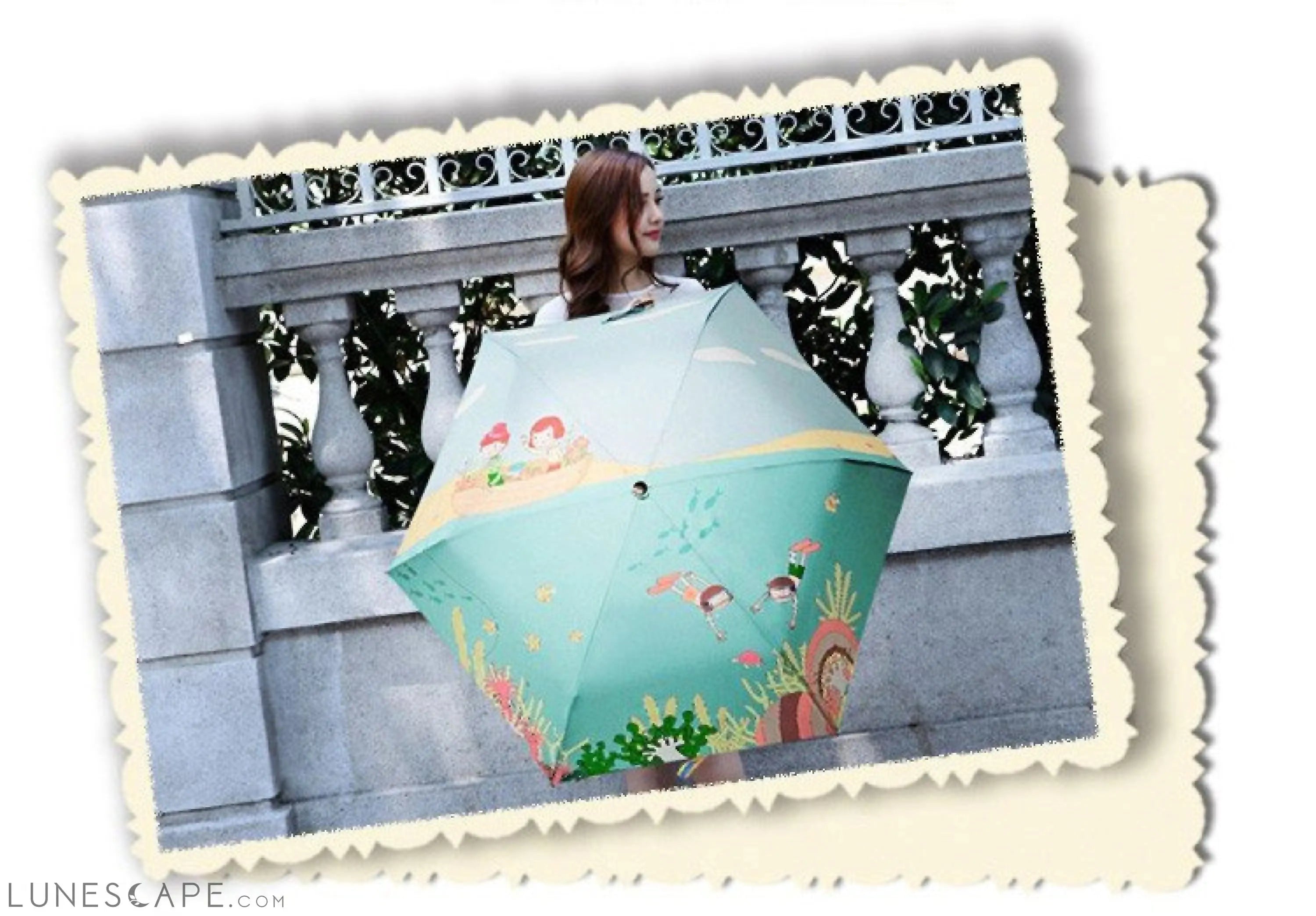 Holiday Time Sunny Umbrella LUNESCAPE