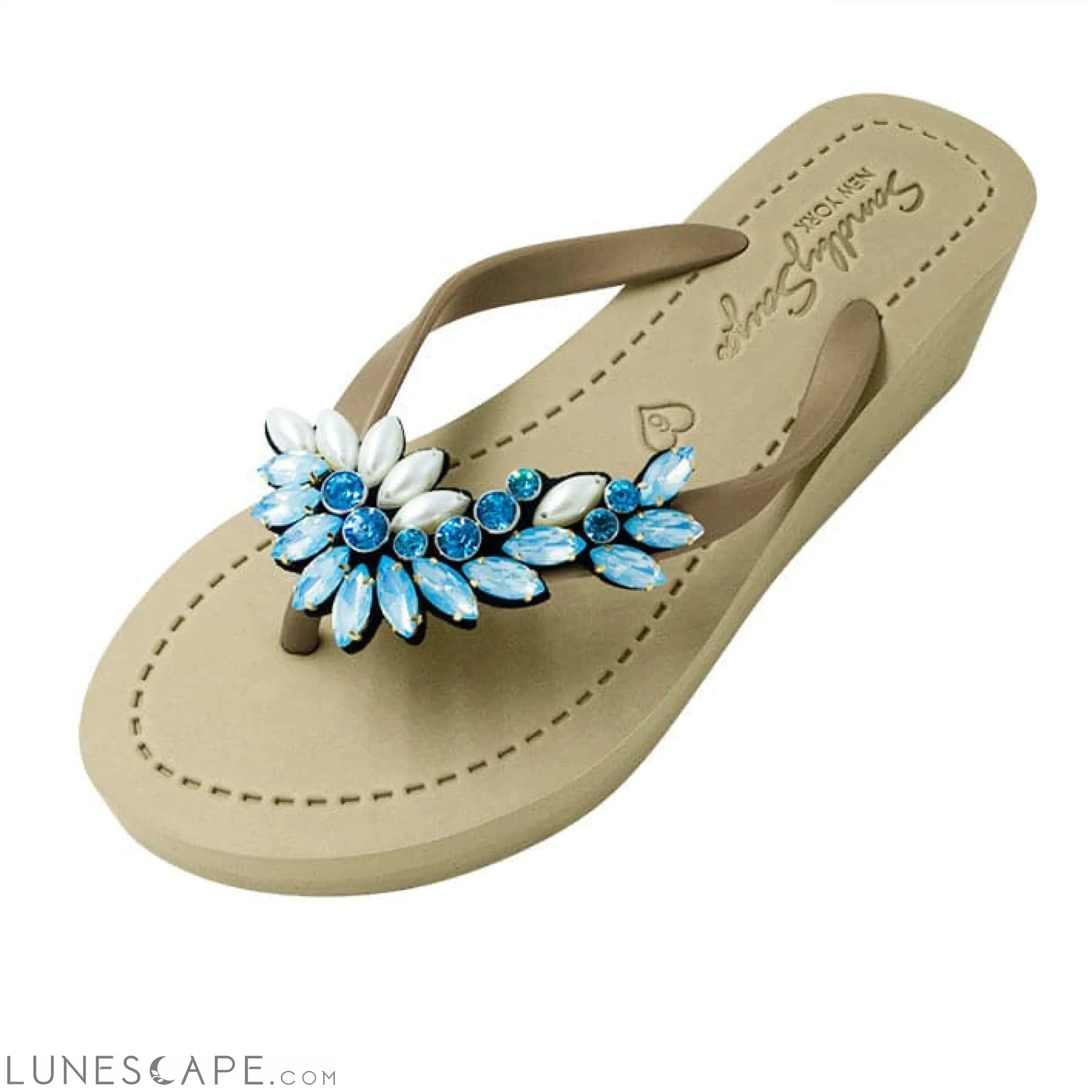 Manhattan Pearl - Women's Mid Wedge LUNESCAPE