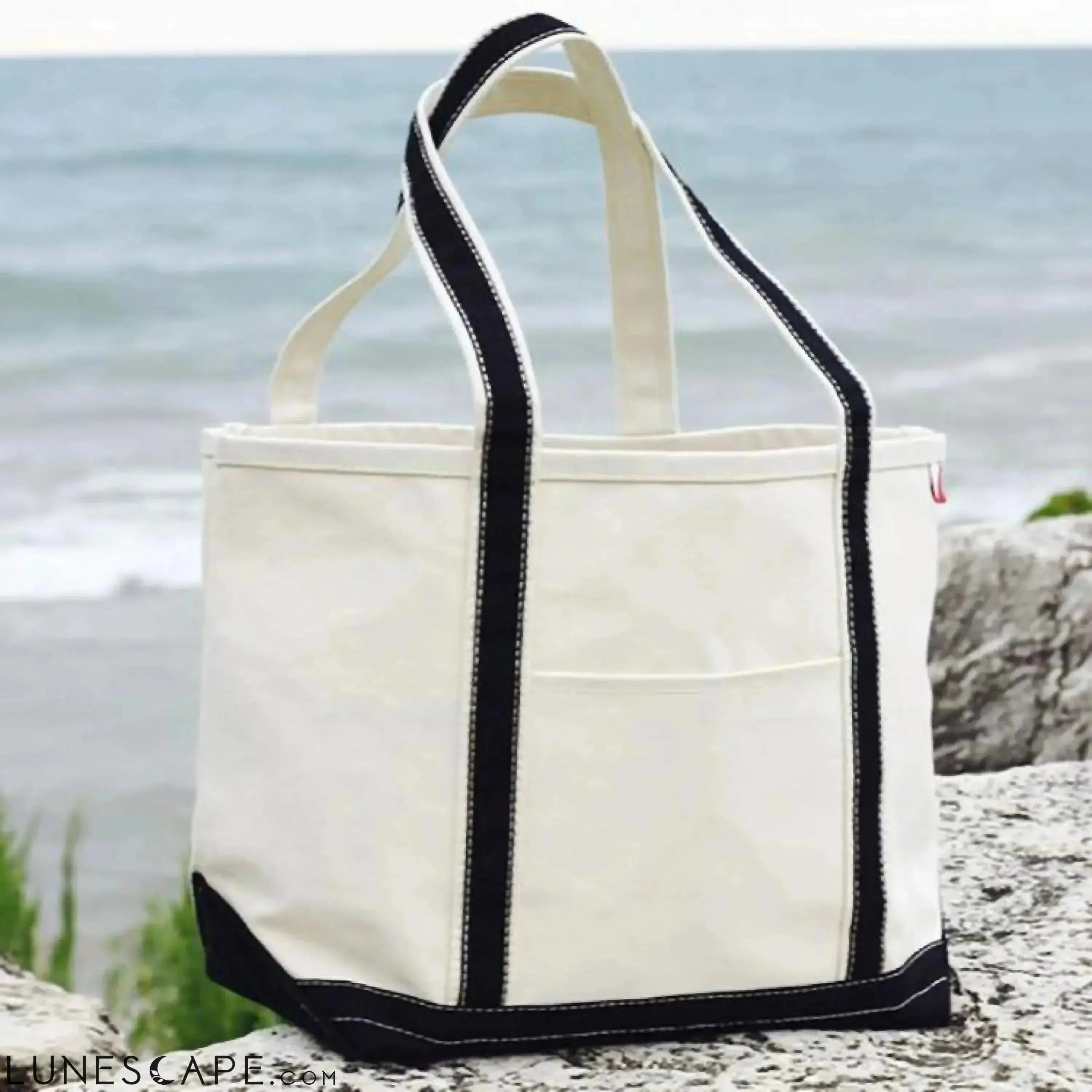 Medium Classic Boat LUNESCAPE