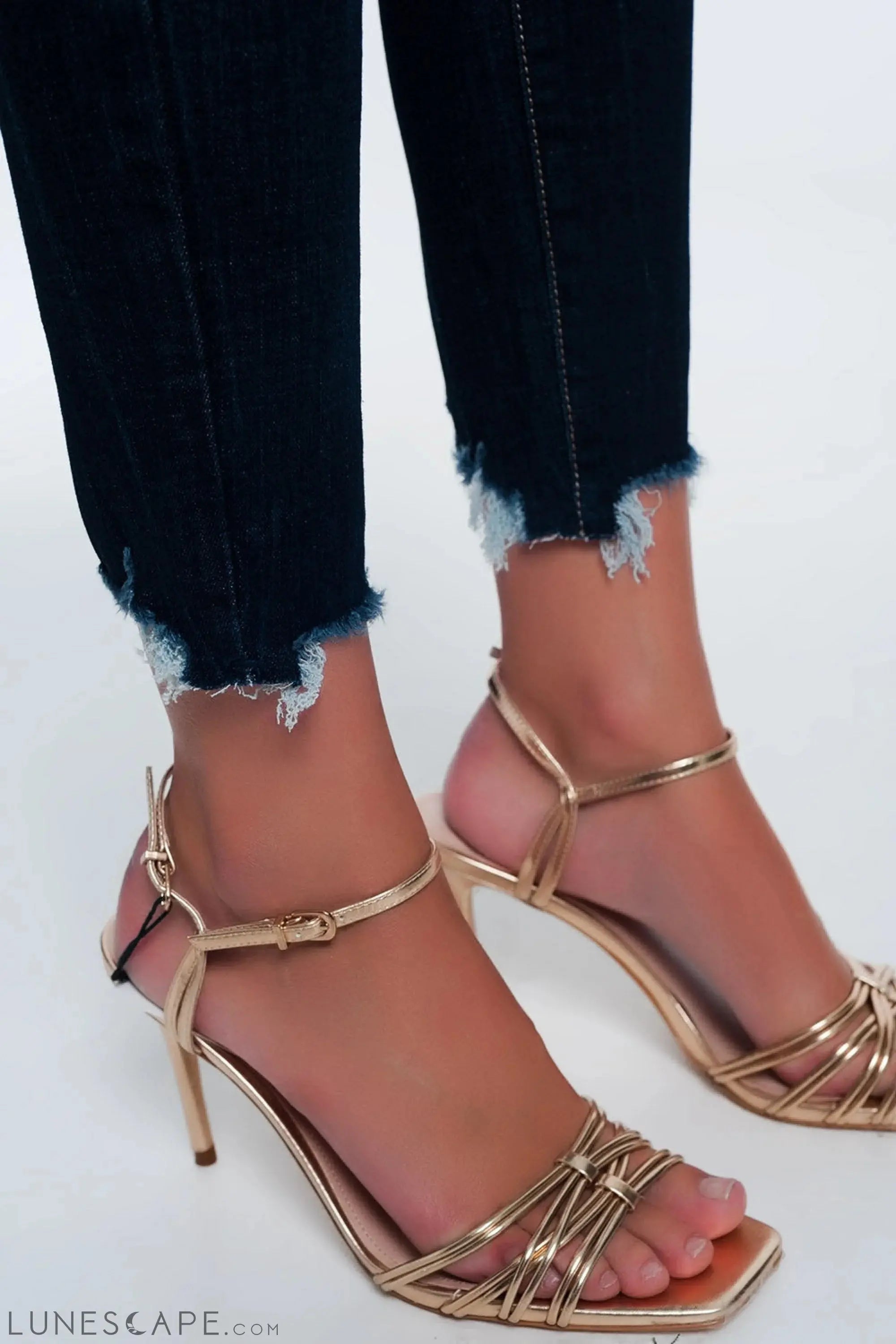 Mid Rise Jeans in Bright Blue With Raw Hem LUNESCAPE