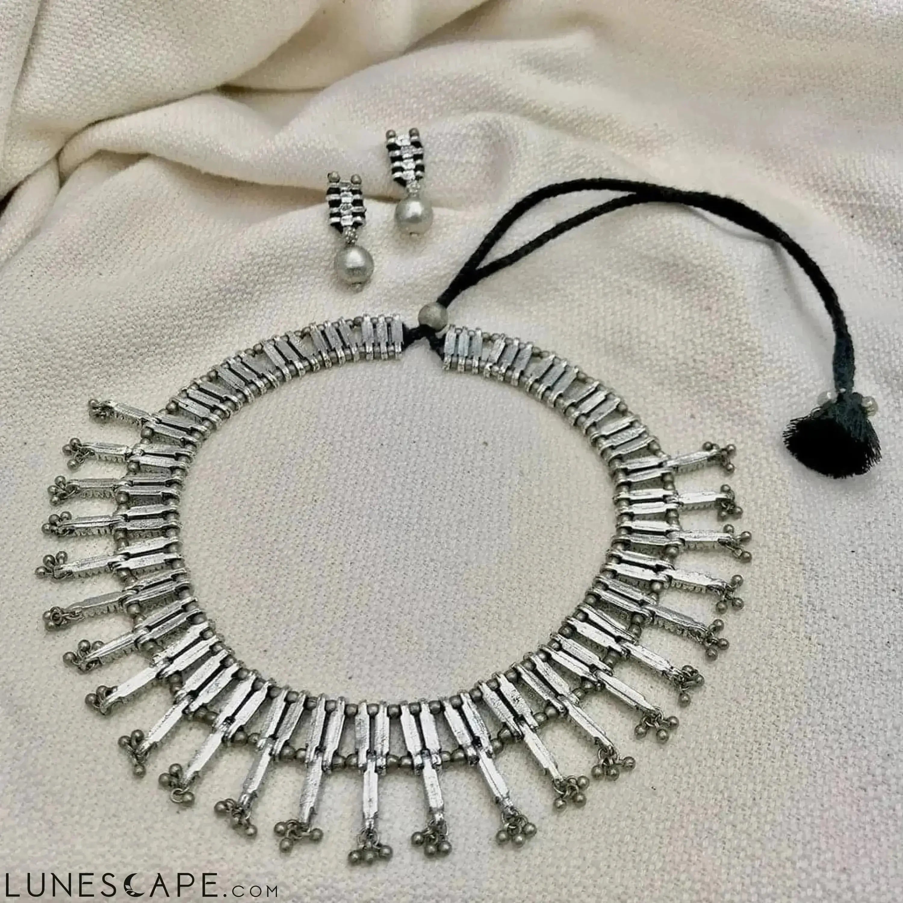 Salena Earrings LUNESCAPE