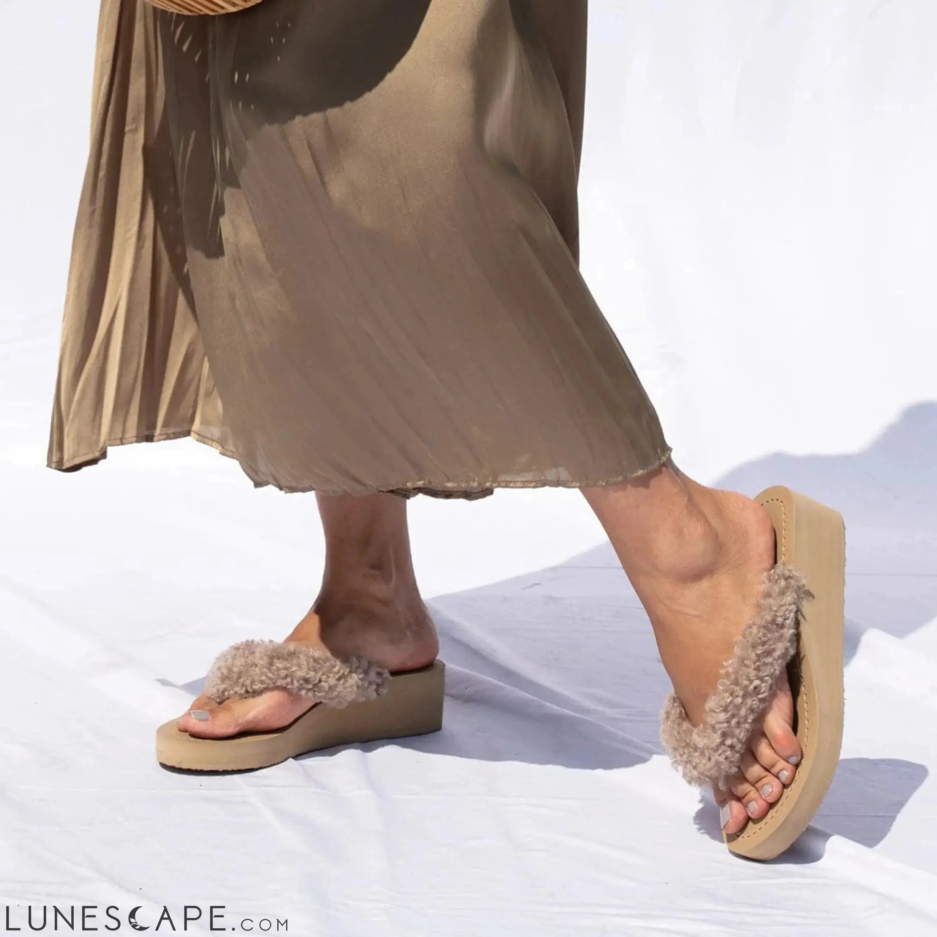 Teddy Shearling - Mid Wedge Flip Flops Sandal LUNESCAPE
