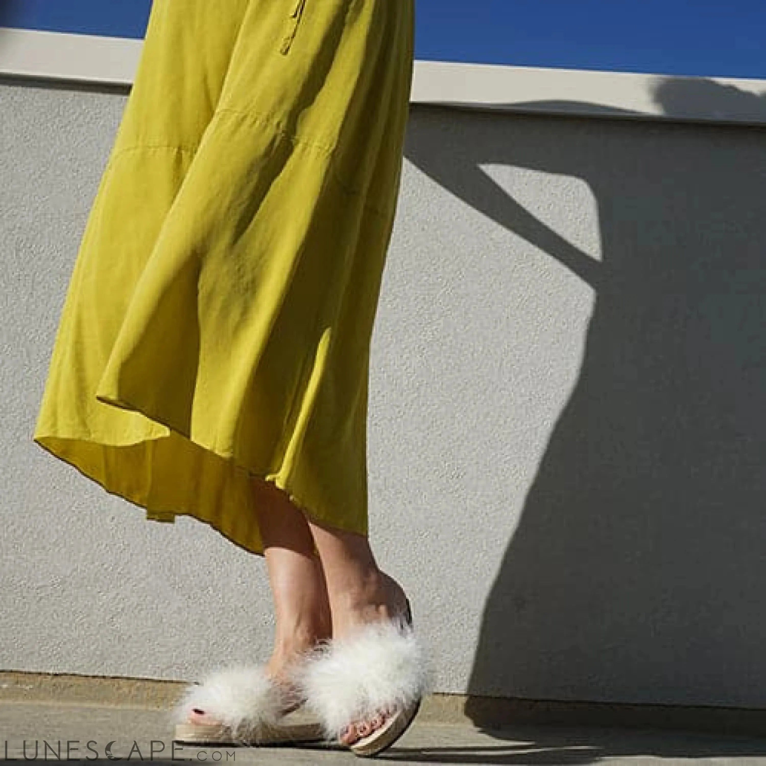 White Feather - Espadrille Flat Womens Slide Slipper LUNESCAPE