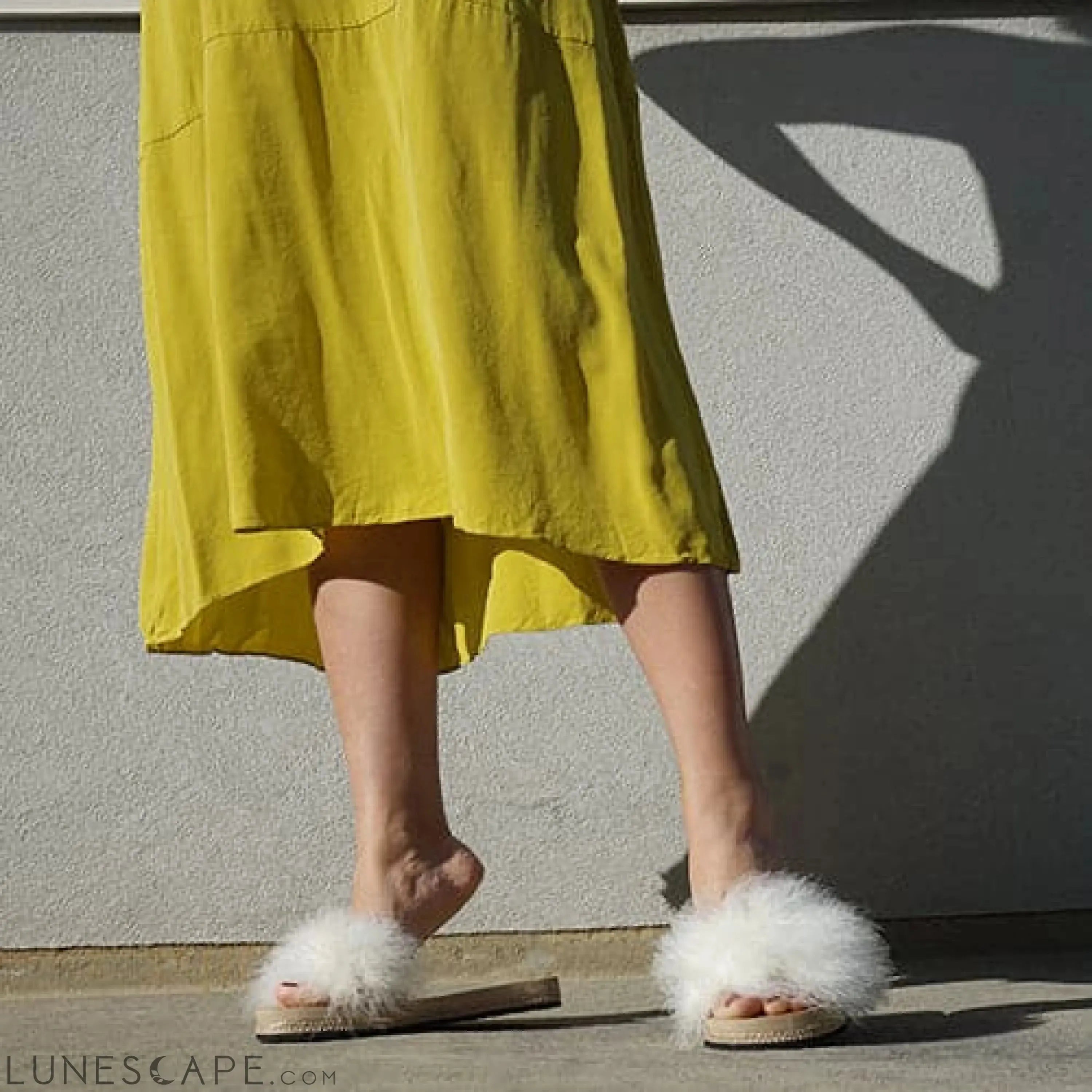 White Feather - Espadrille Flat Womens Slide Slipper LUNESCAPE