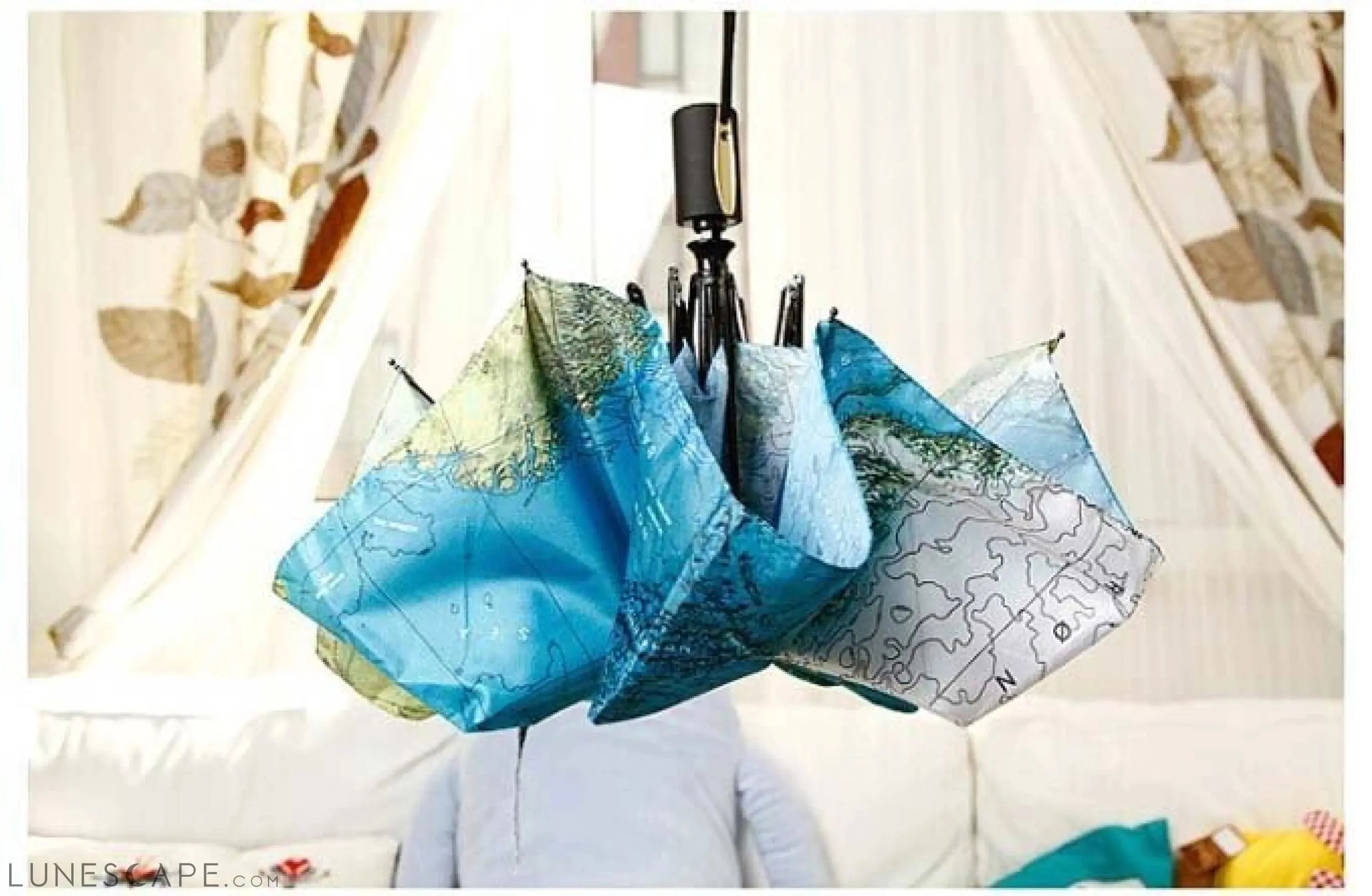 World Map Umbrella LUNESCAPE