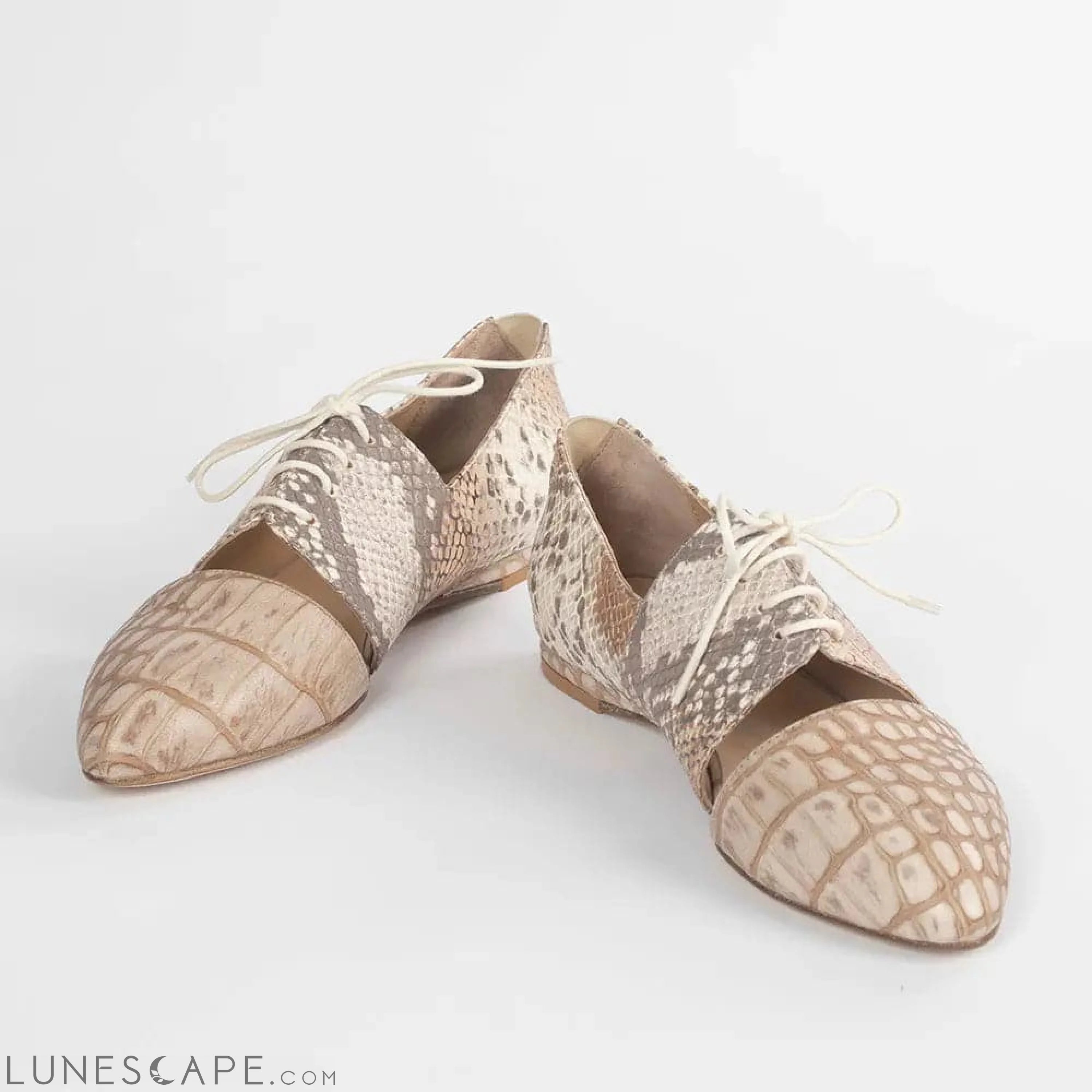 Adira Oxford by Lordess LUNESCAPE