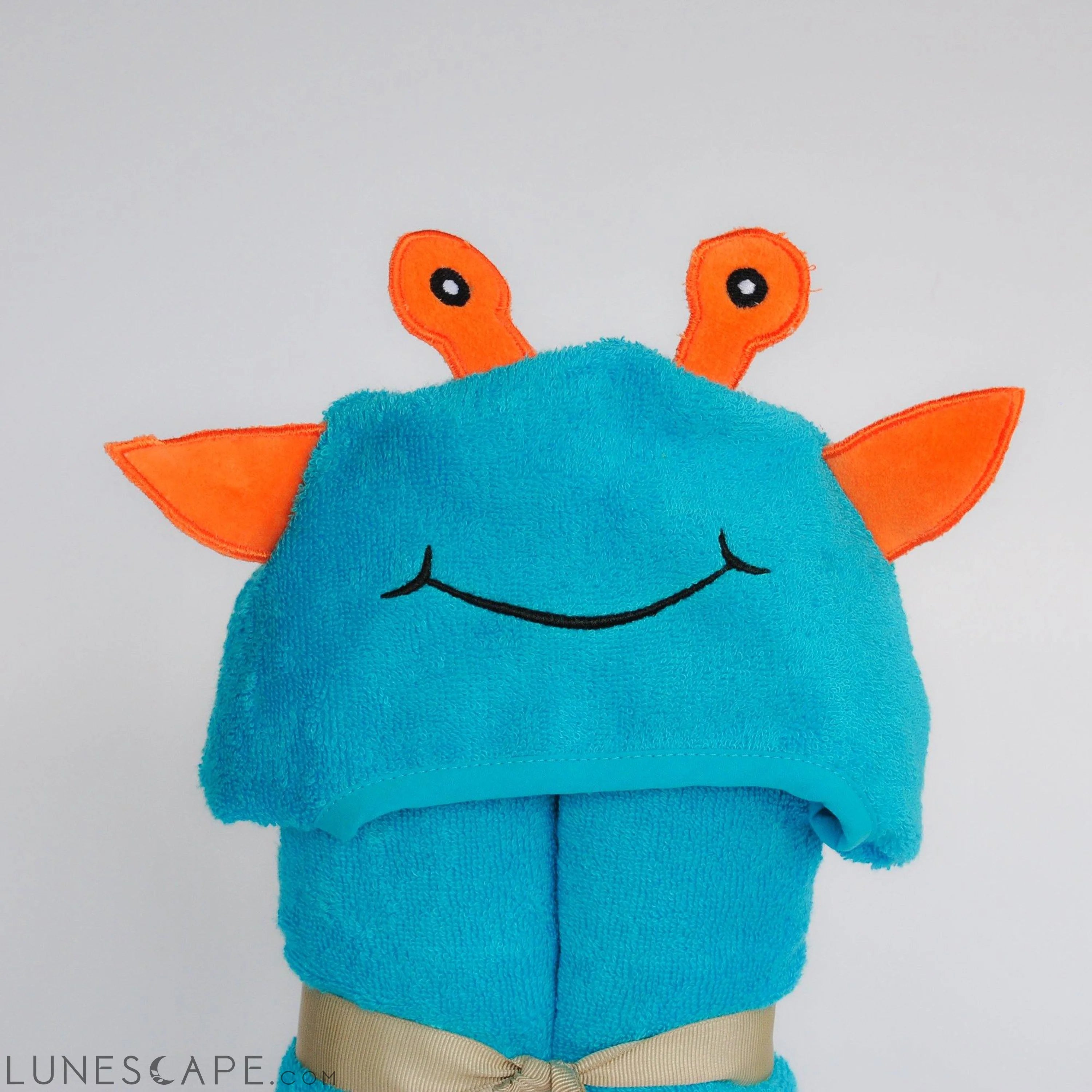 Alien Hooded Bamboo Towel - Child Size LUNESCAPE