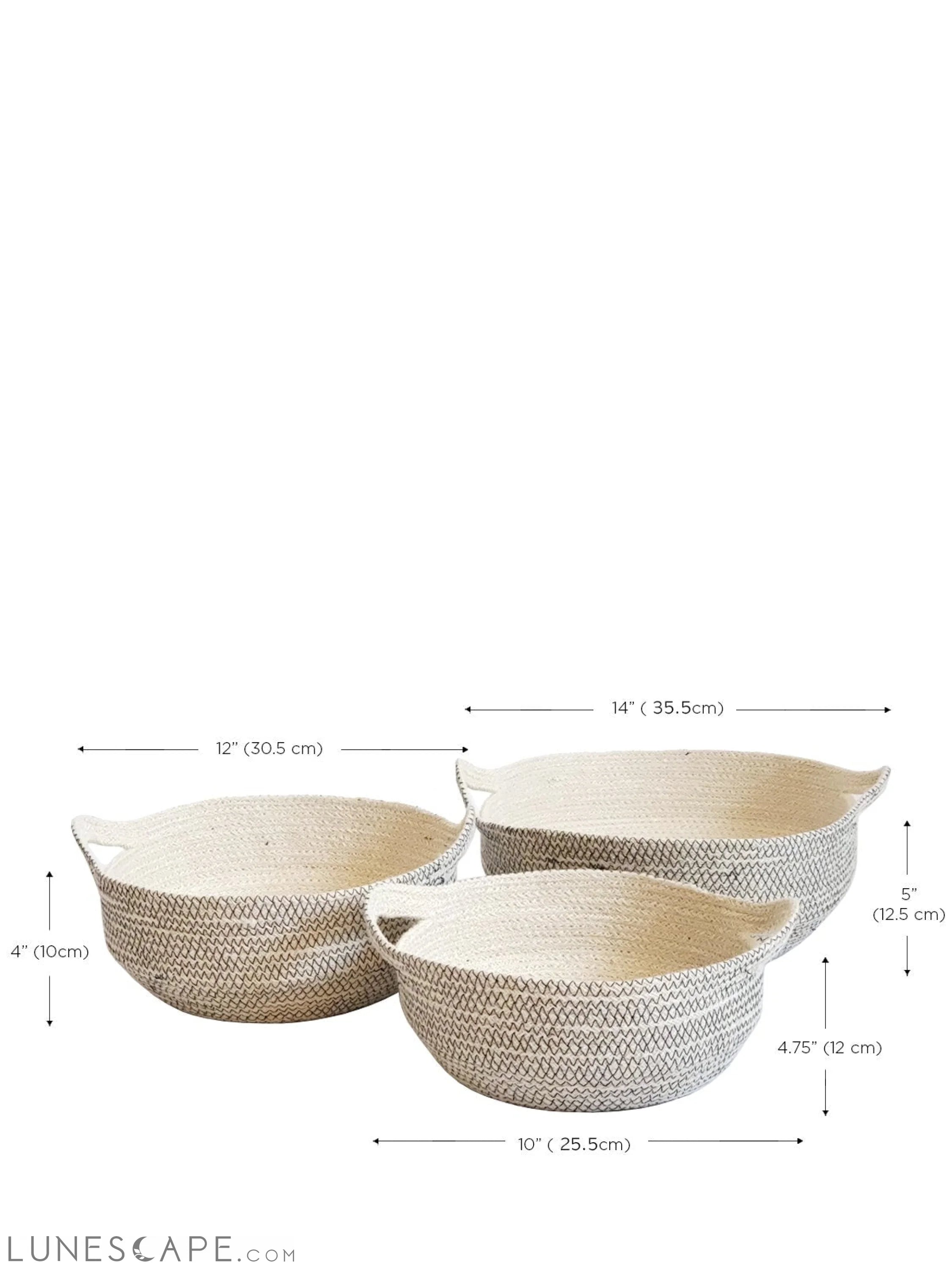 Amari Fruit Bowl - Black LUNESCAPE