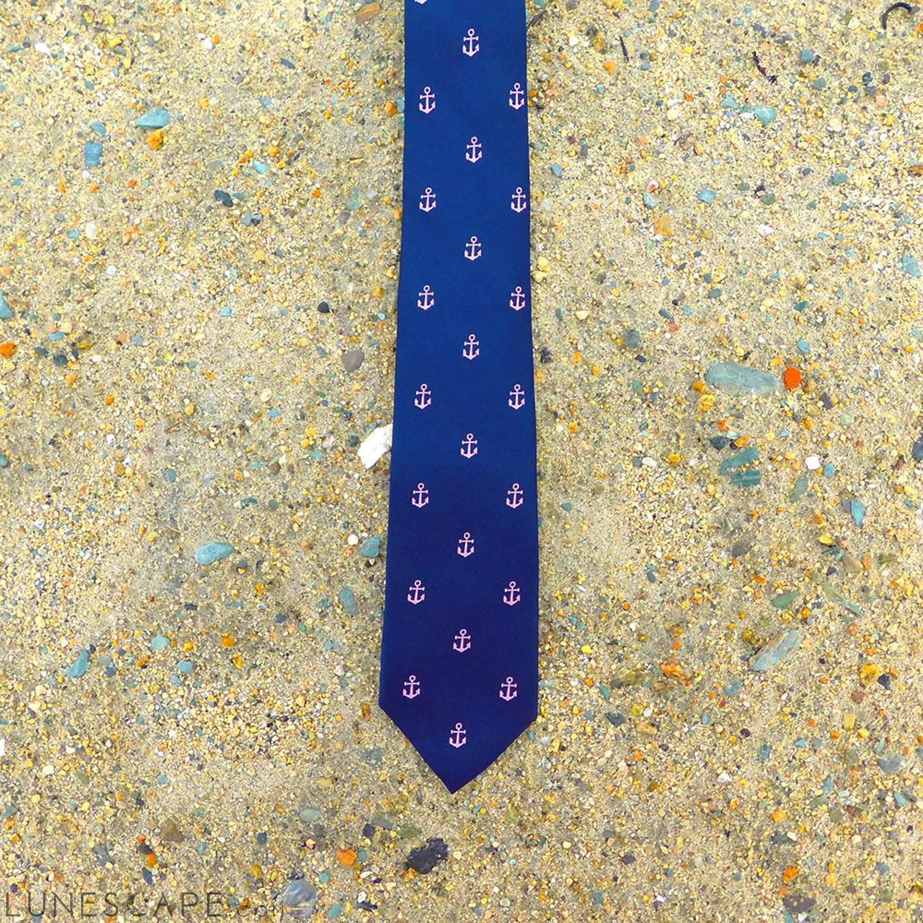 Anchor Necktie - Pink on Navy, Woven Silk LUNESCAPE