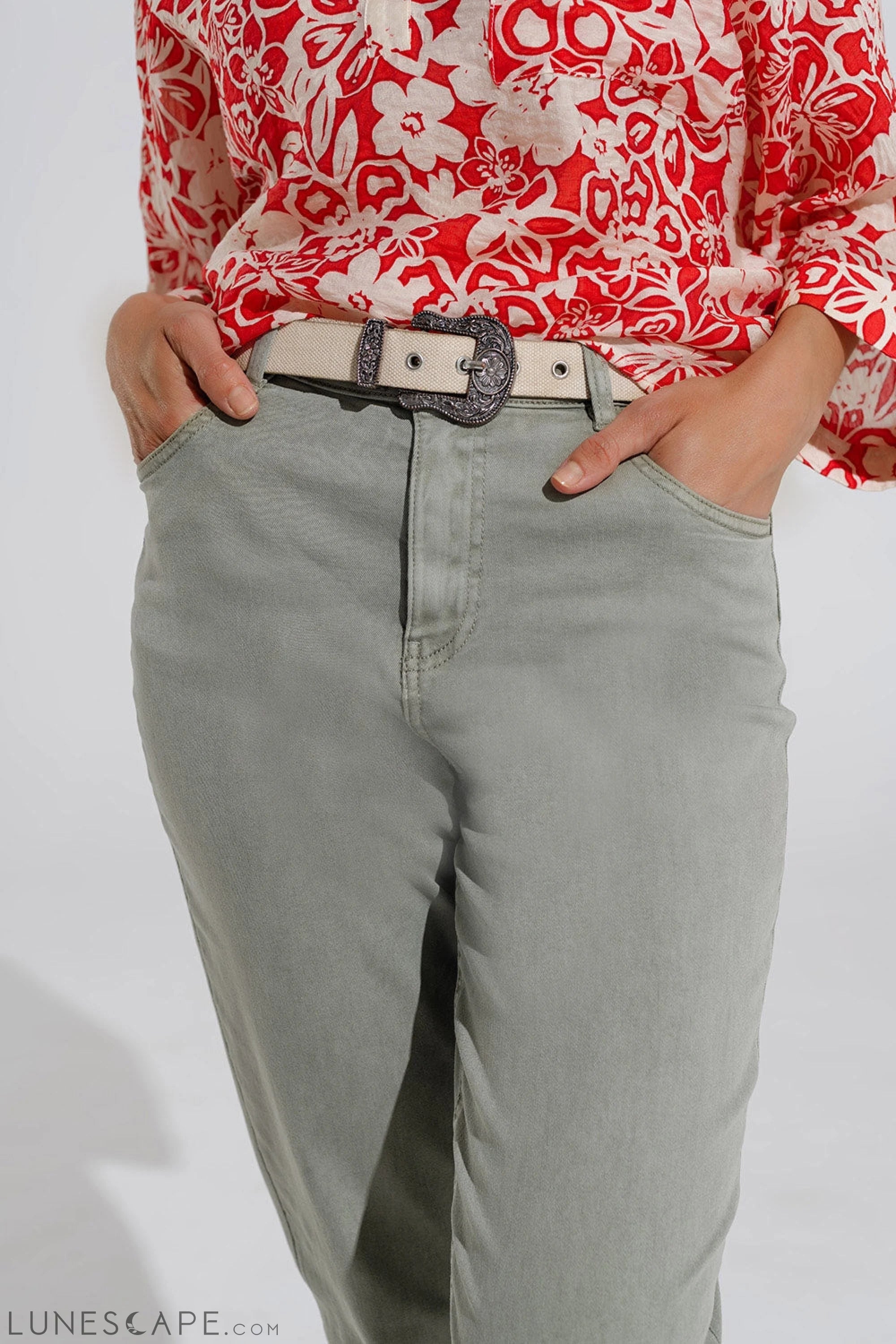 Ankle Skinny Basic Jeans in Kakhi LUNESCAPE