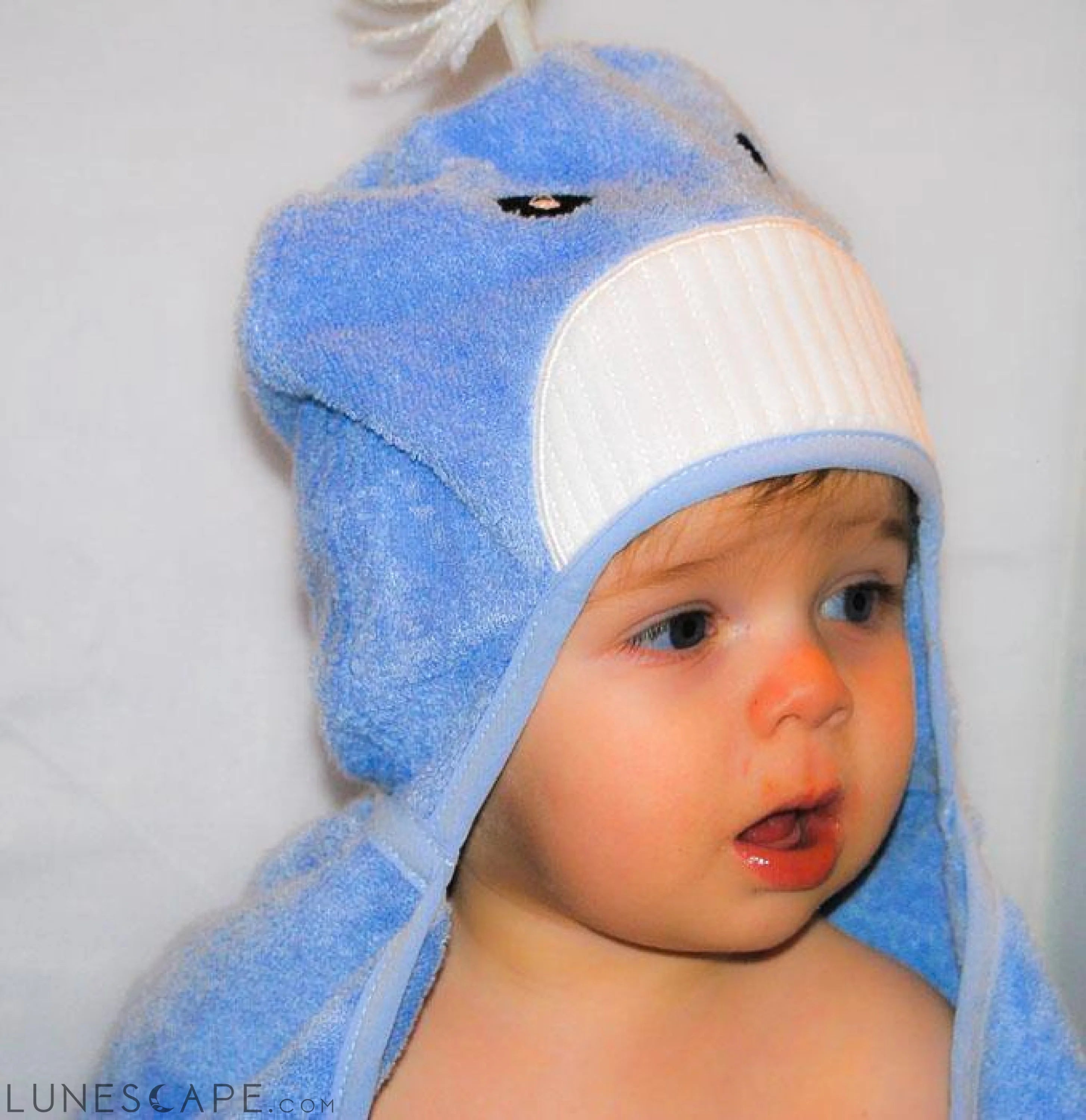 Bamboo Rayon Whale Hooded Turkish Cotton Hooded Towel - Baby Size LUNESCAPE