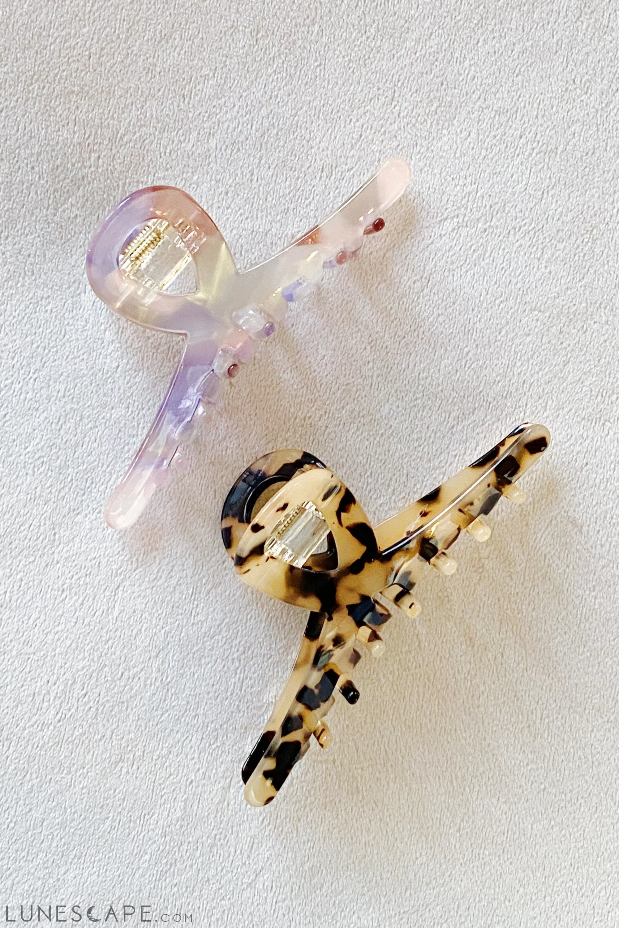 Barely There Hair Claw LUNESCAPE