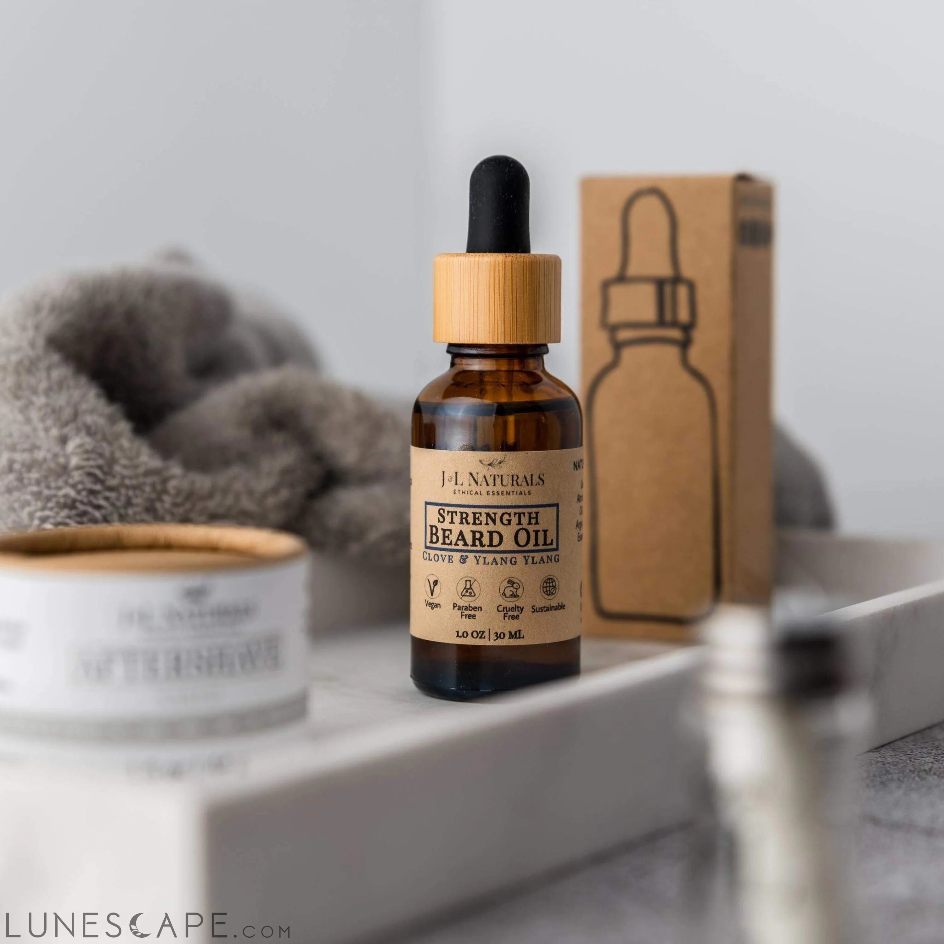 Beard Oil LUNESCAPE