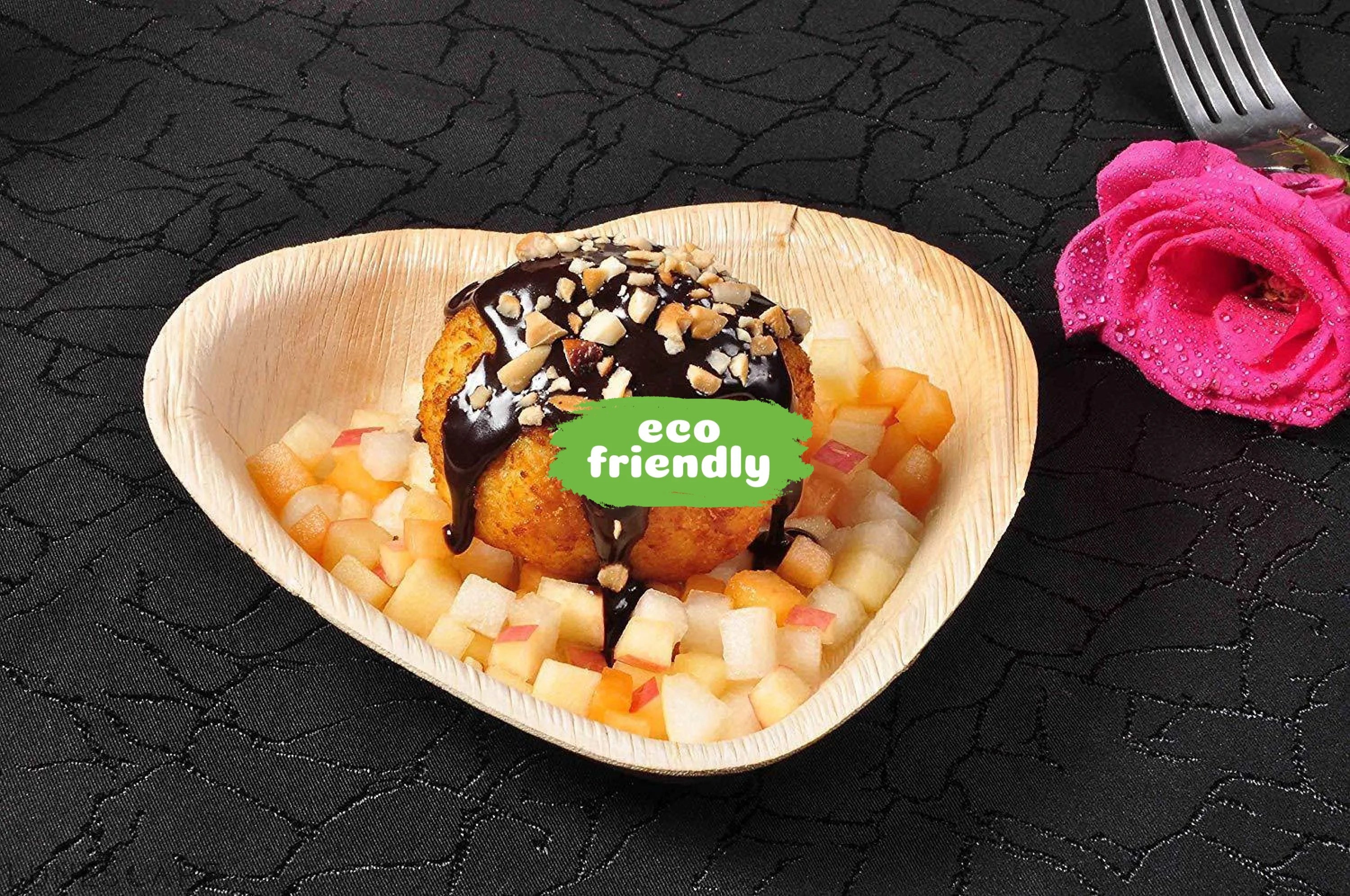 Biodegradable Heart Palm Leaf Plates LUNESCAPE