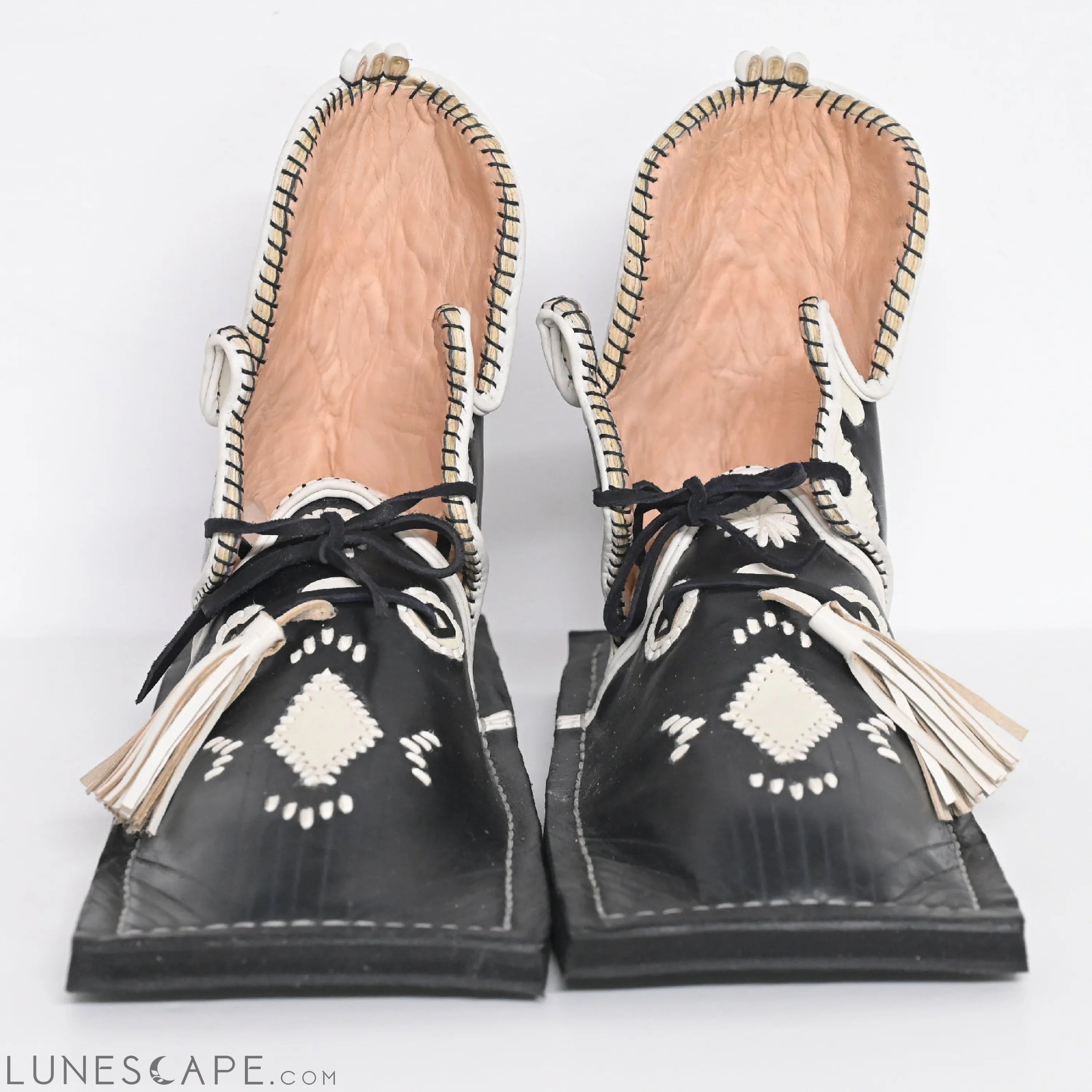 Black And White Hand-Made Traditional Moroccan Ankle Boots - Large Sizes LUNESCAPE