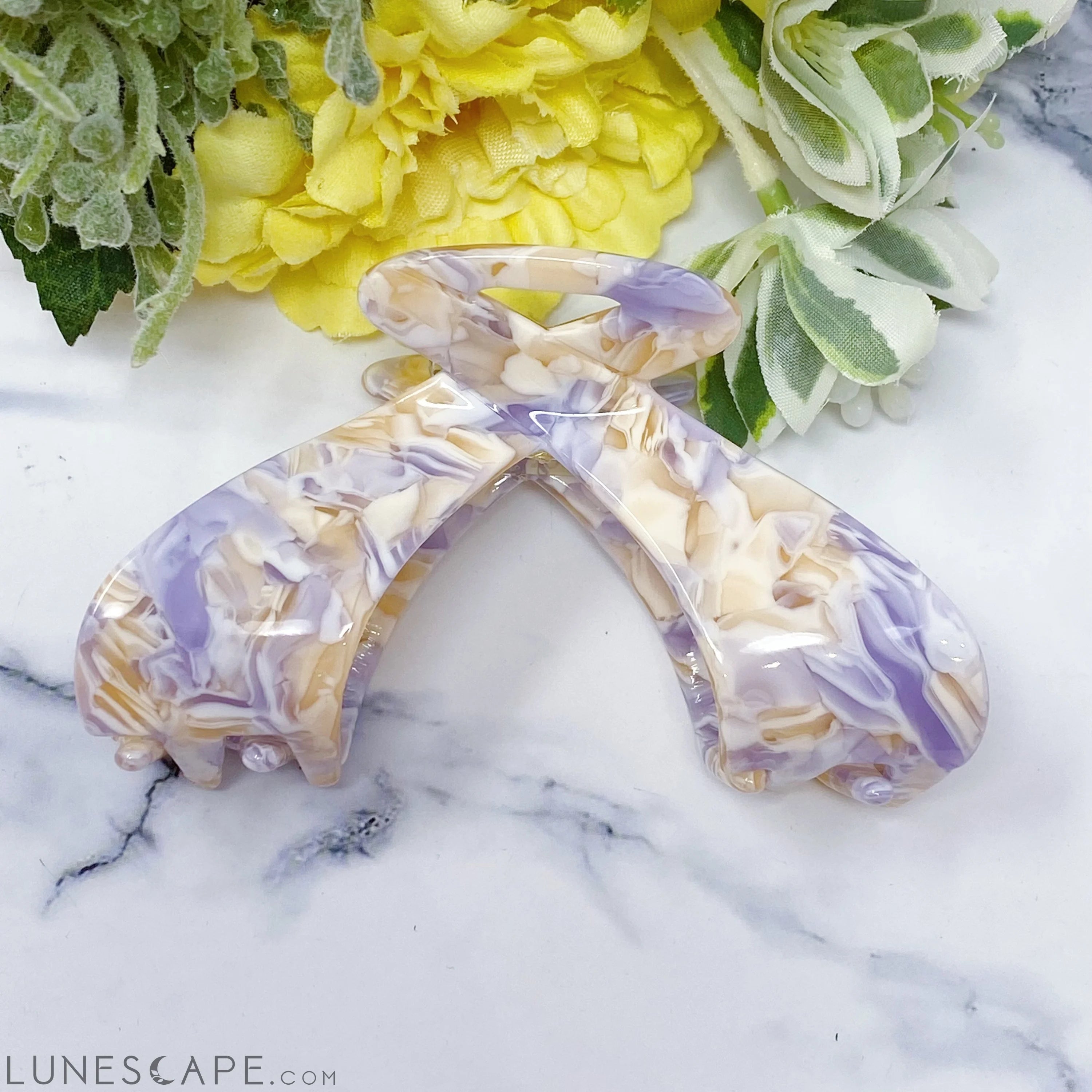 Bow Lovers Hair Claw LUNESCAPE