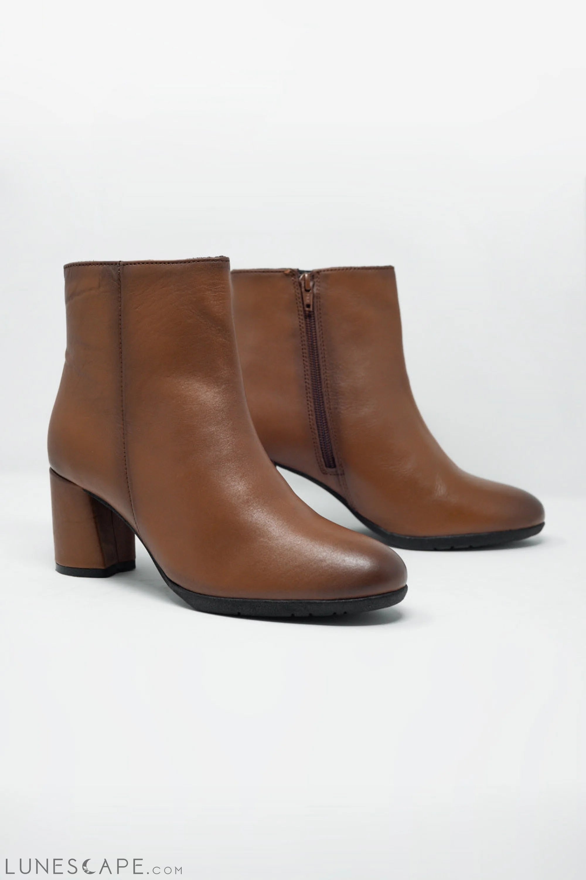 Brown Blocked Mid Heeled Ankle Boots LUNESCAPE