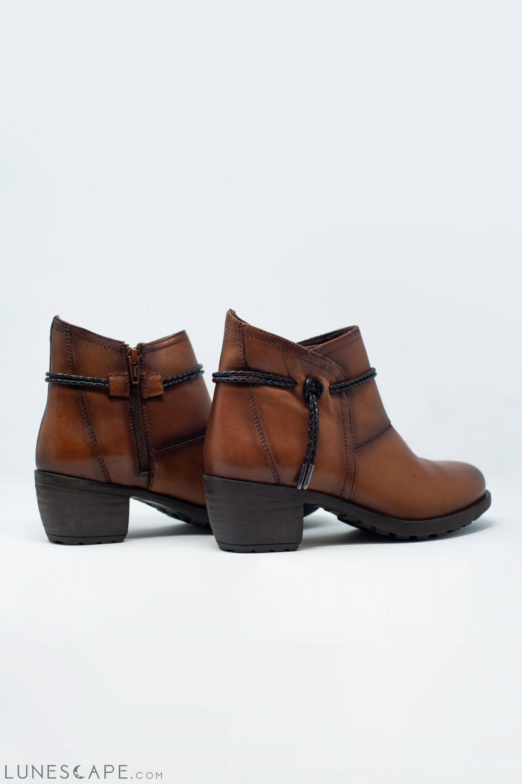 Brown Blocked Mid Heeled Ankle Boots With Round Toe LUNESCAPE