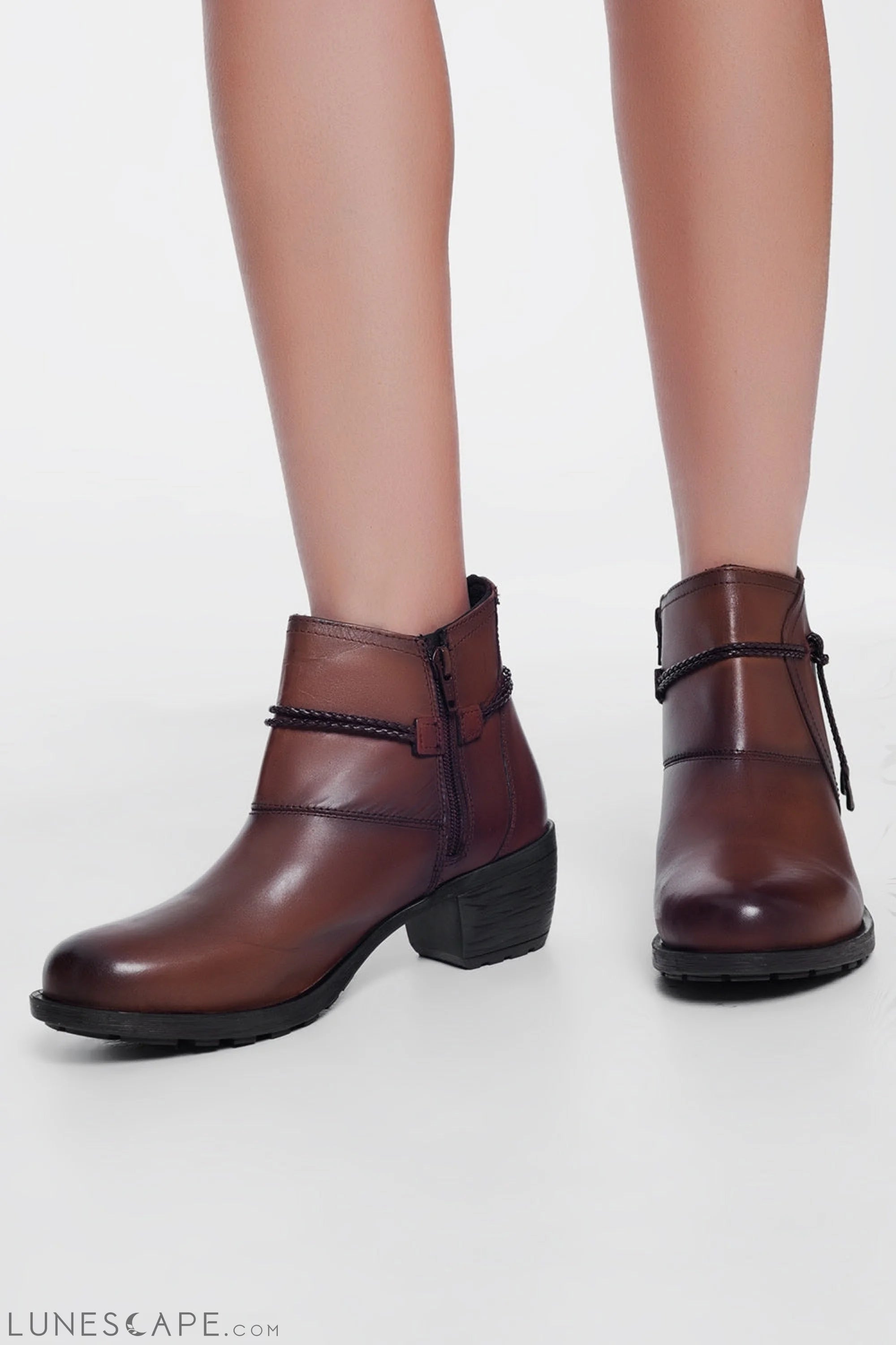Brown Blocked Mid Heeled Ankle Boots With Round Toe LUNESCAPE