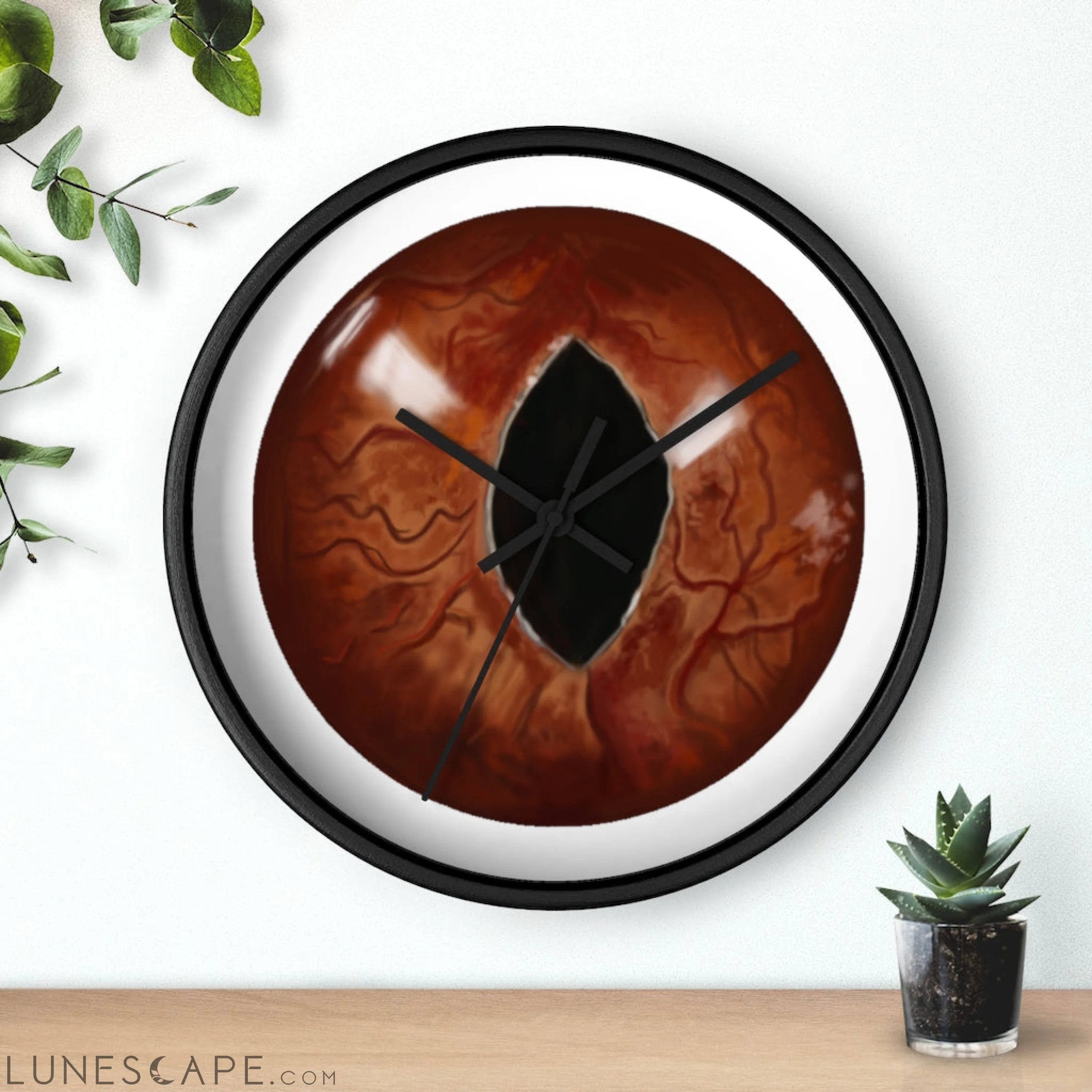 Cat Eyes Wall clock LUNESCAPE