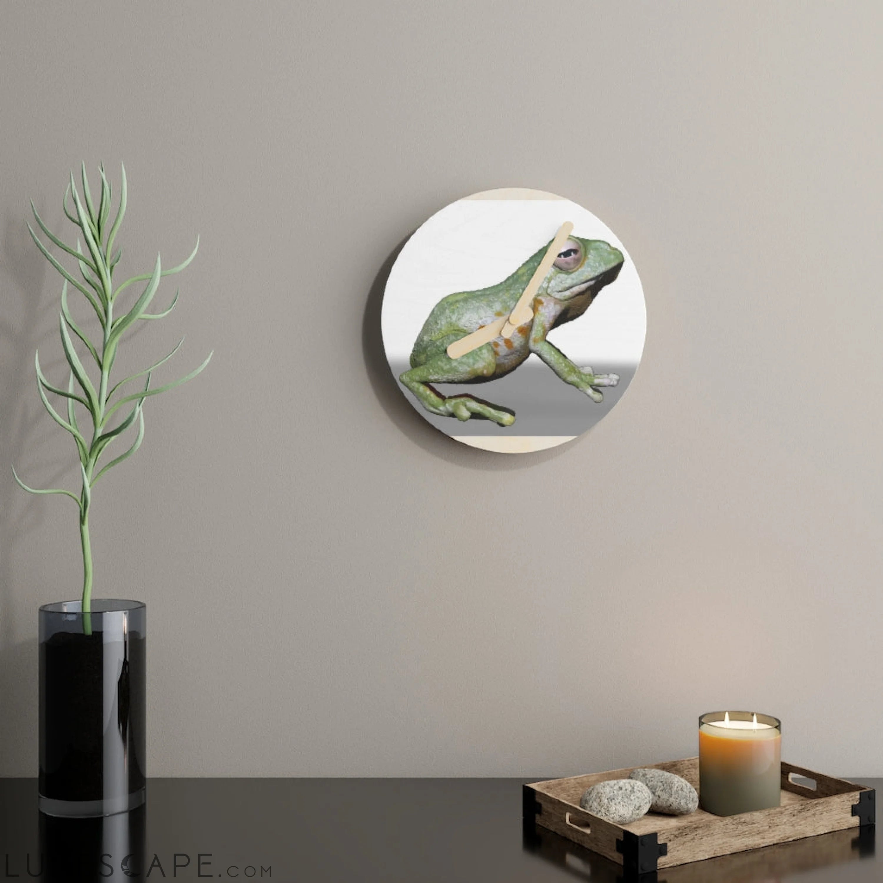 CG Frog Wooden Wall Clock LUNESCAPE