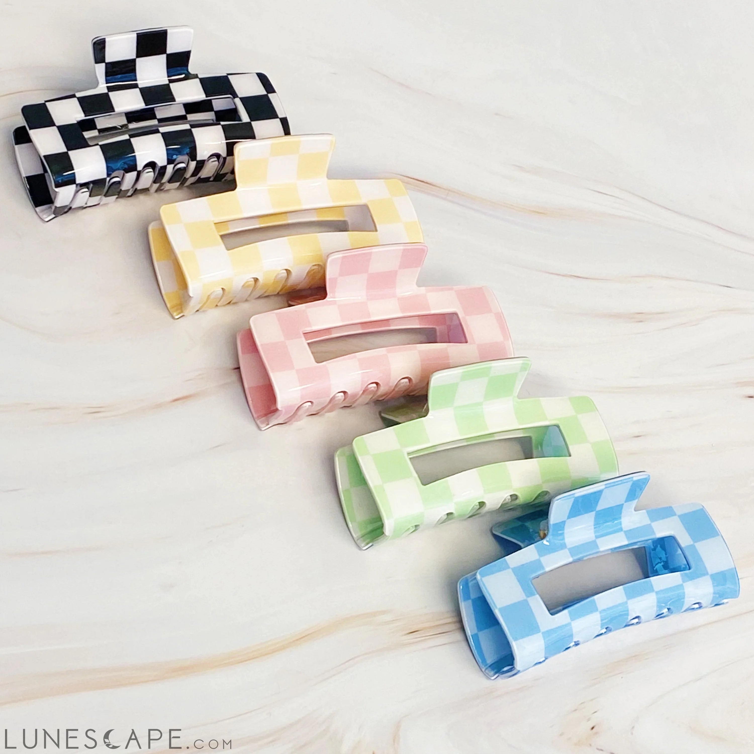 Checker Lovers Hair Claw LUNESCAPE