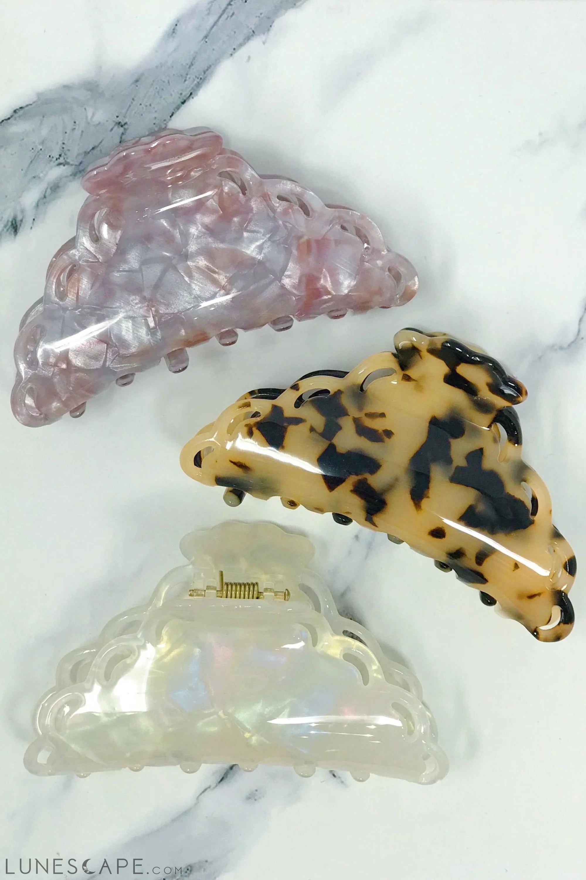 Cherish Hair Claw LUNESCAPE