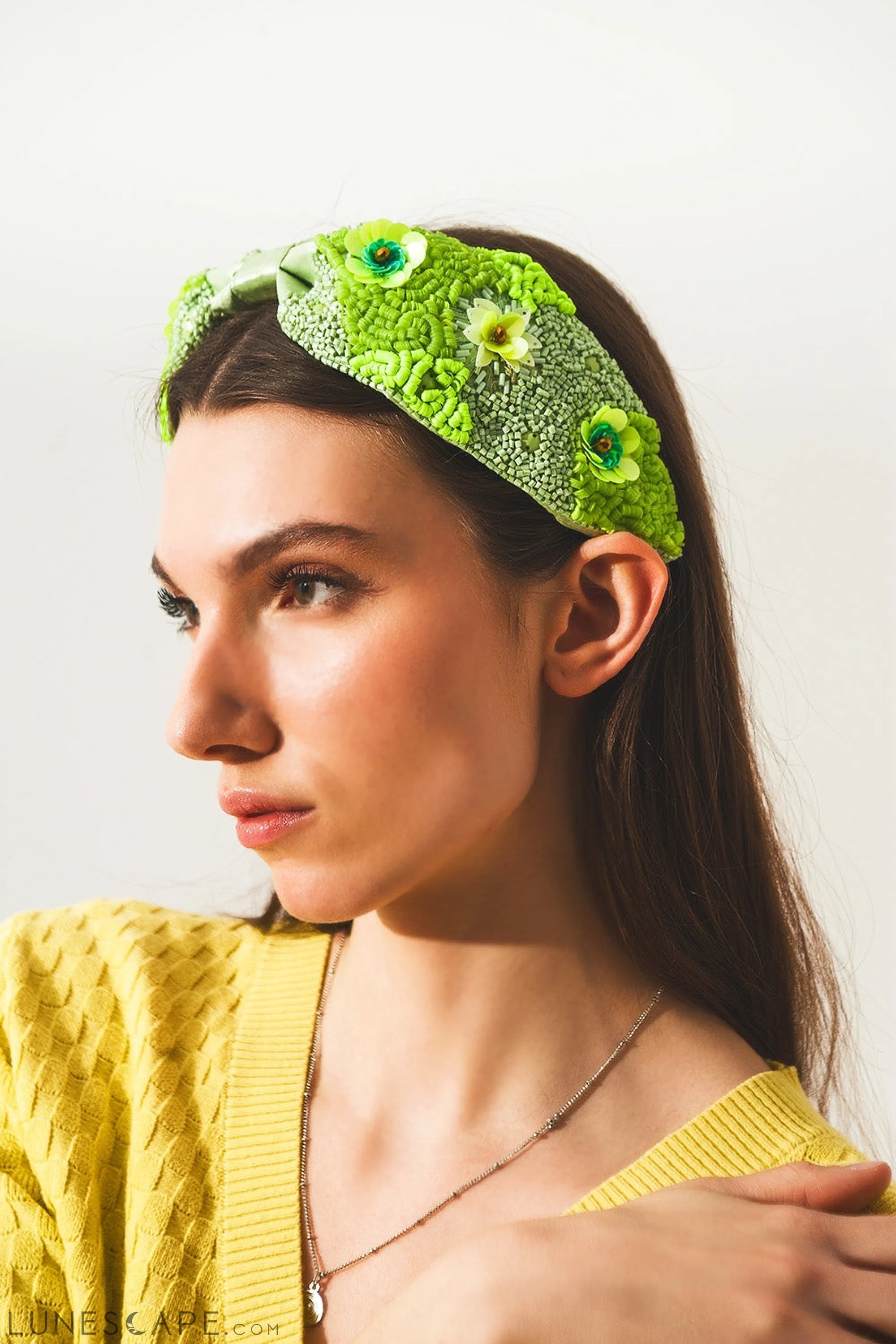 Chunky Headband With Embellished Green Flowers LUNESCAPE